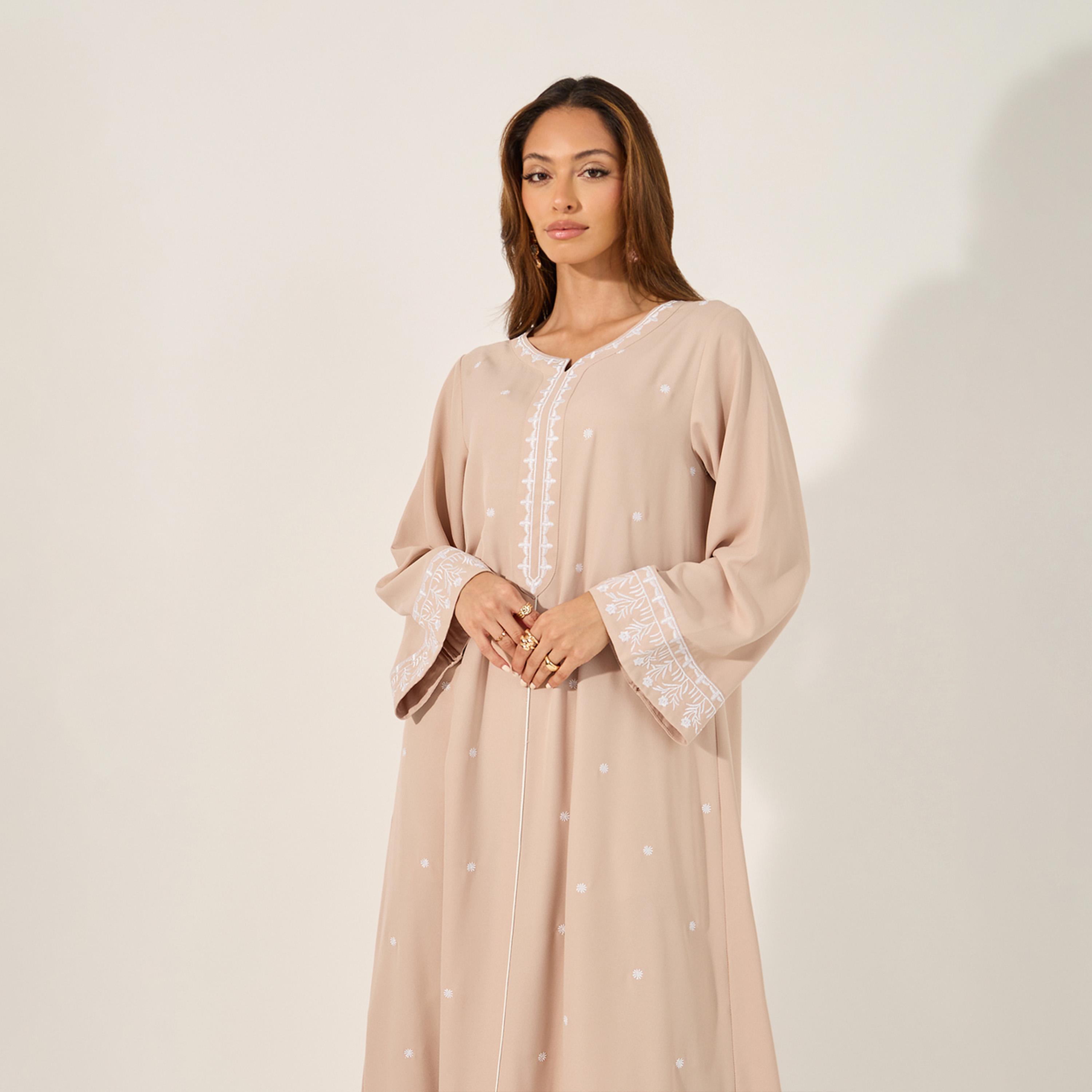 Amirah X Styli Embroidered Notch Neck A-Line Jalabiya-women-arabicclothing-jalabiyas-image-3