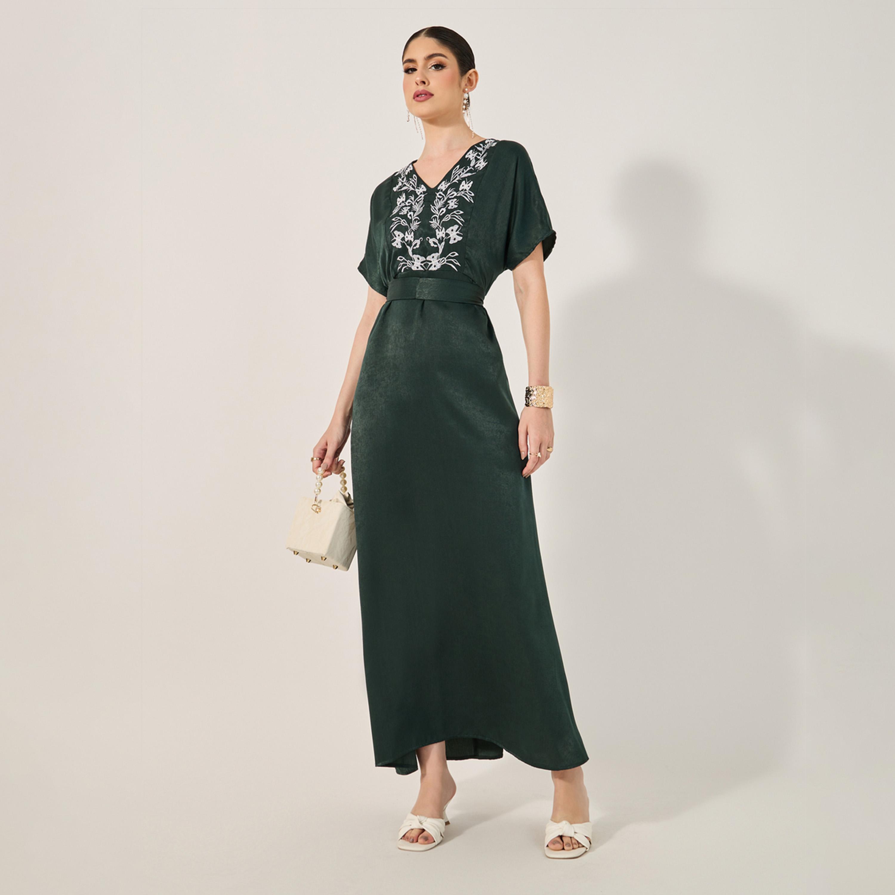 ستايلي - جلابية ستان مغسول مع تطريز على الرقبة-women-arabicclothing-jalabiyas-image-2