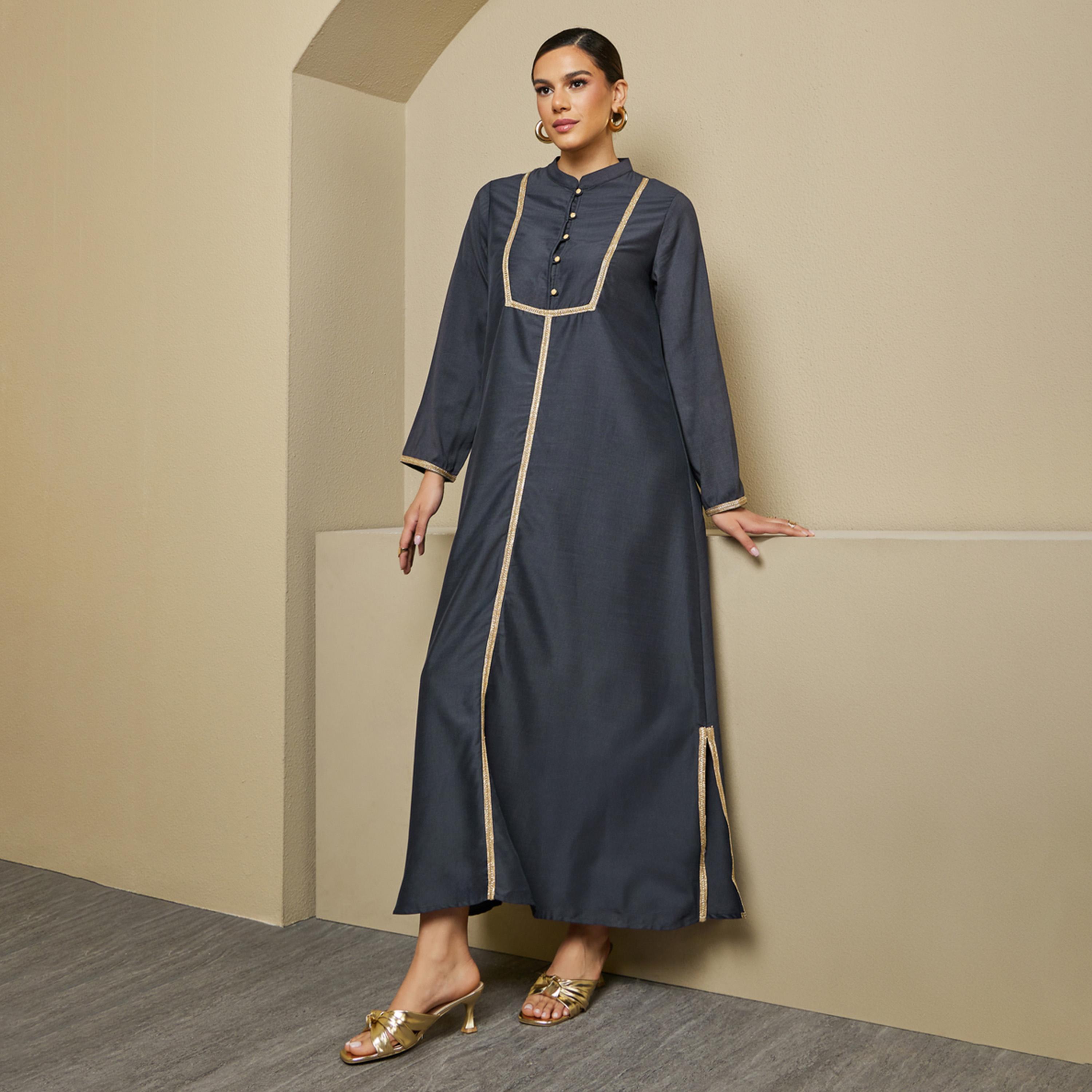 ستايلي - جلابية بقصة A وياقة ماندرين وأزرار وتفاصيل دانتيل-women-arabicclothing-jalabiyas-image-2