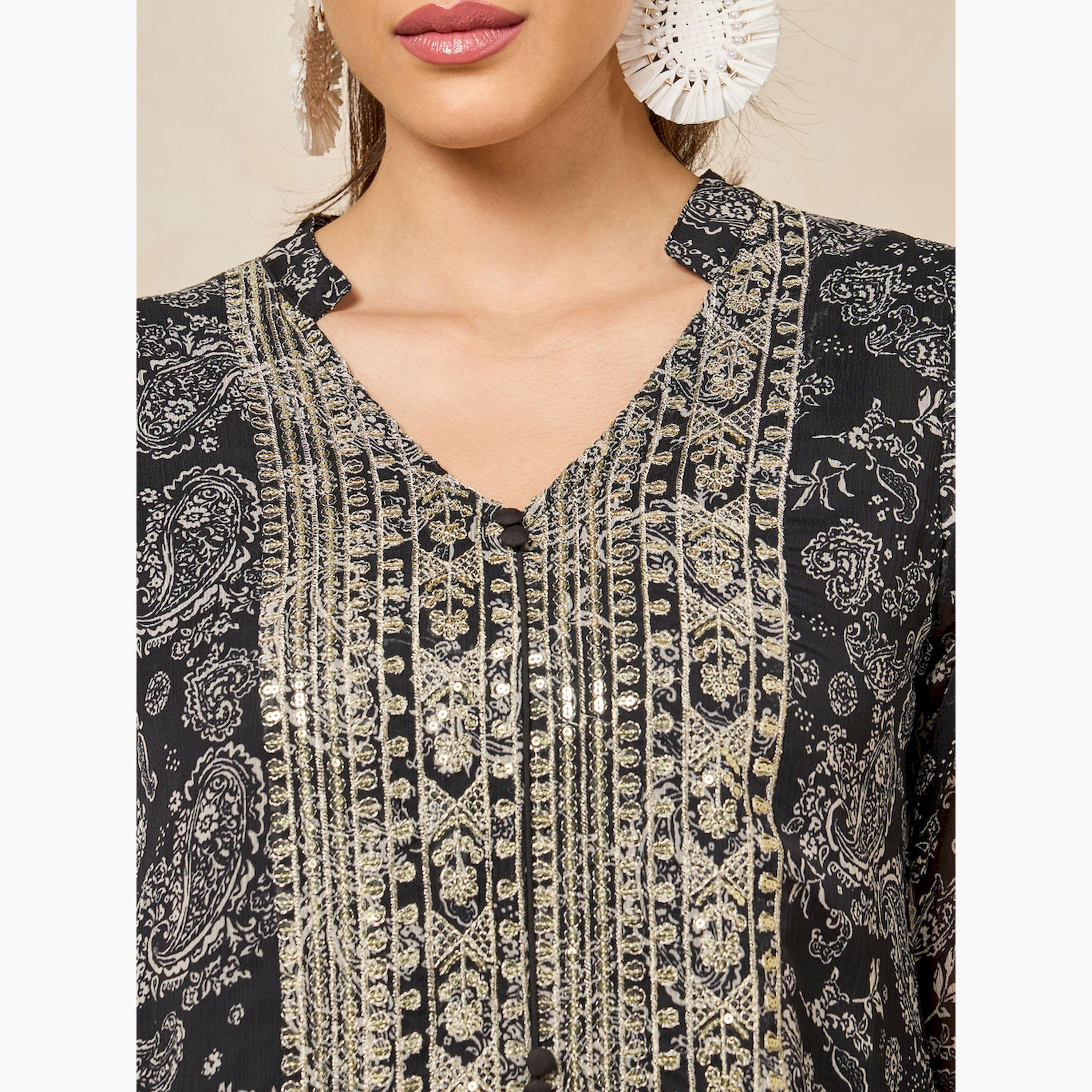Amirah X Styli Printed V-Neck Embroidered A-Line Jalabiya-women-arabicclothing-jalabiyas-image-4