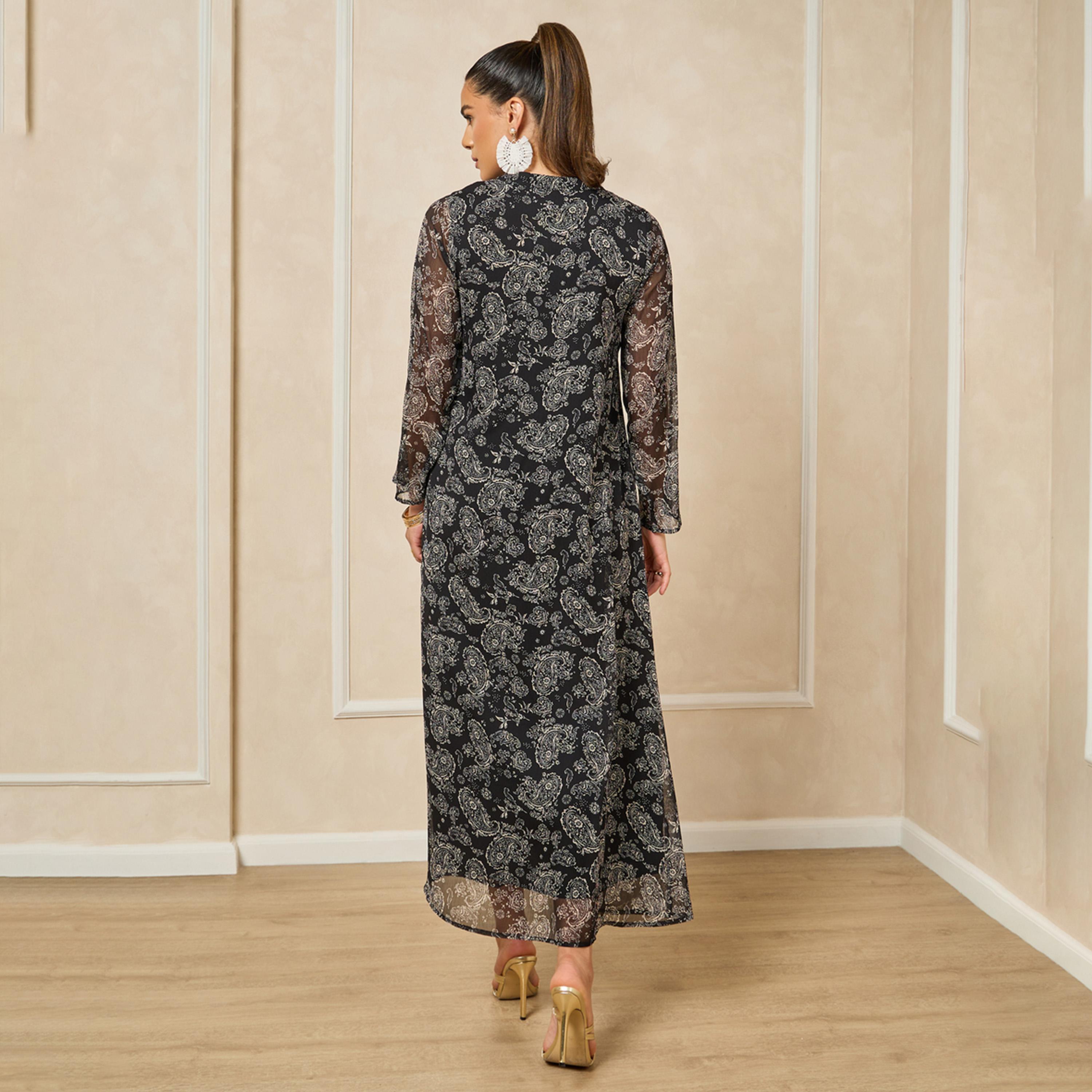 Amirah X Styli Printed V-Neck Embroidered A-Line Jalabiya-women-arabicclothing-jalabiyas-image-5
