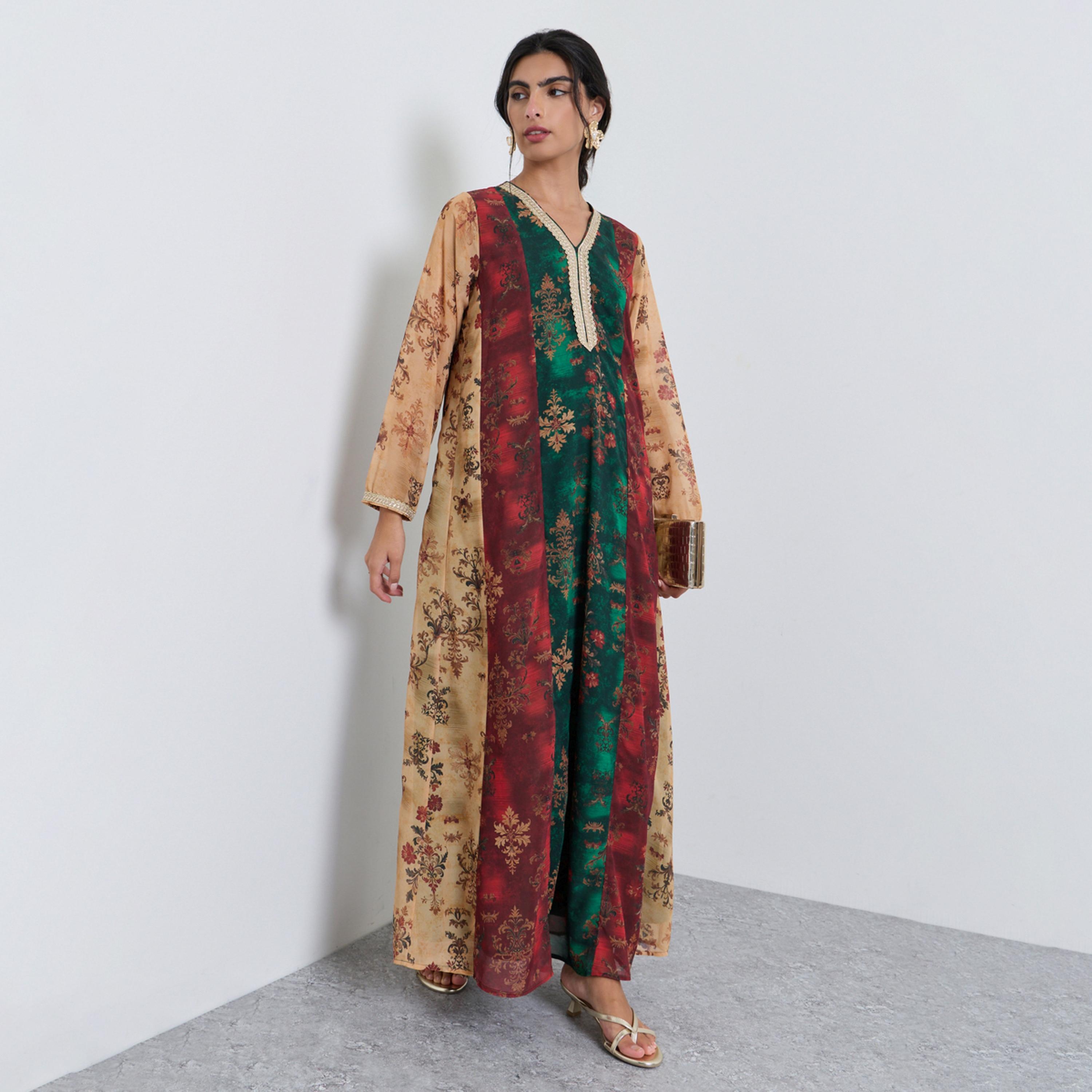 Amirah X Styli Color Block Printed Jalabiya with Lace Trim Detail-women-arabicclothing-jalabiyas-image-1