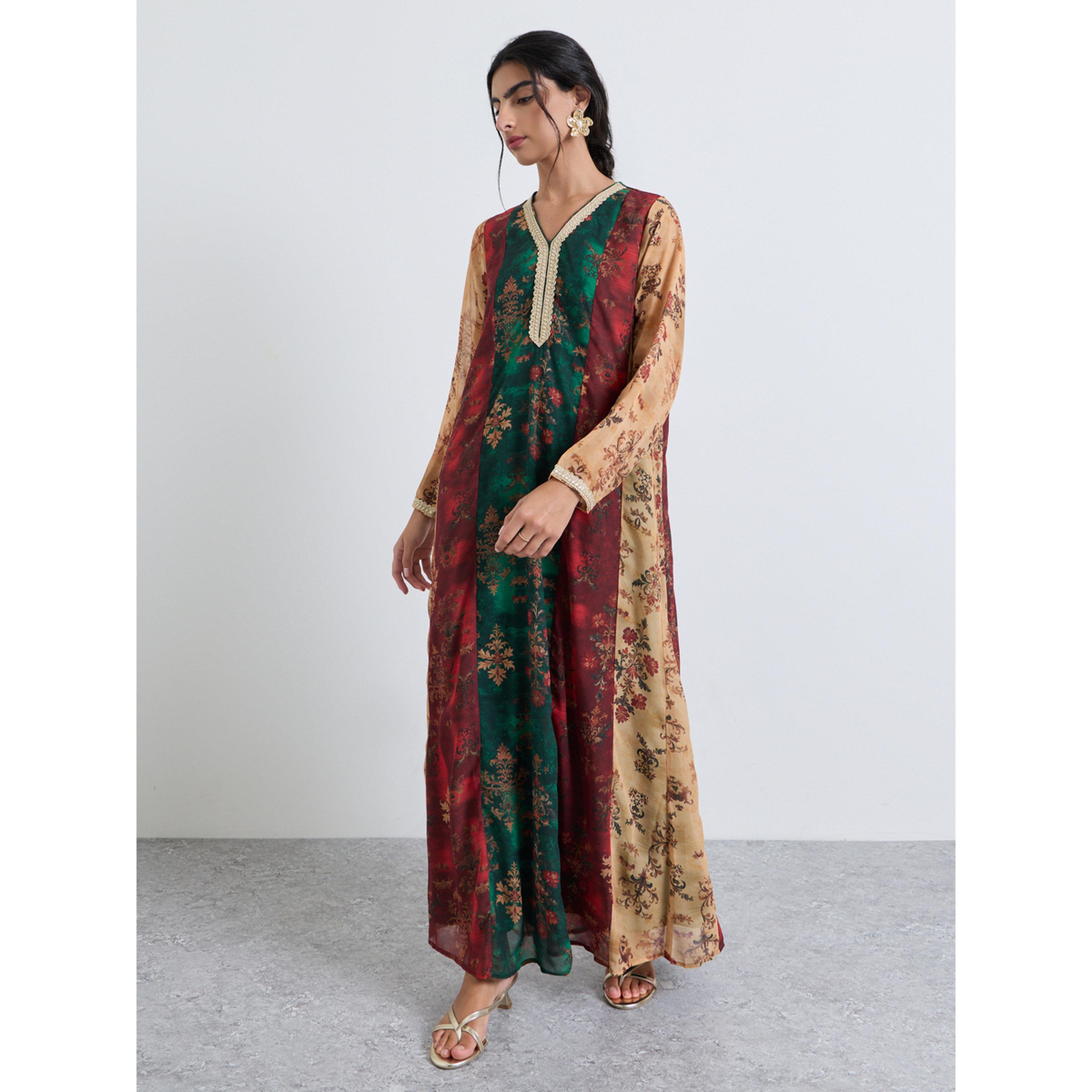 Amirah X Styli Color Block Printed Jalabiya with Lace Trim Detail-women-arabicclothing-jalabiyas-image-3