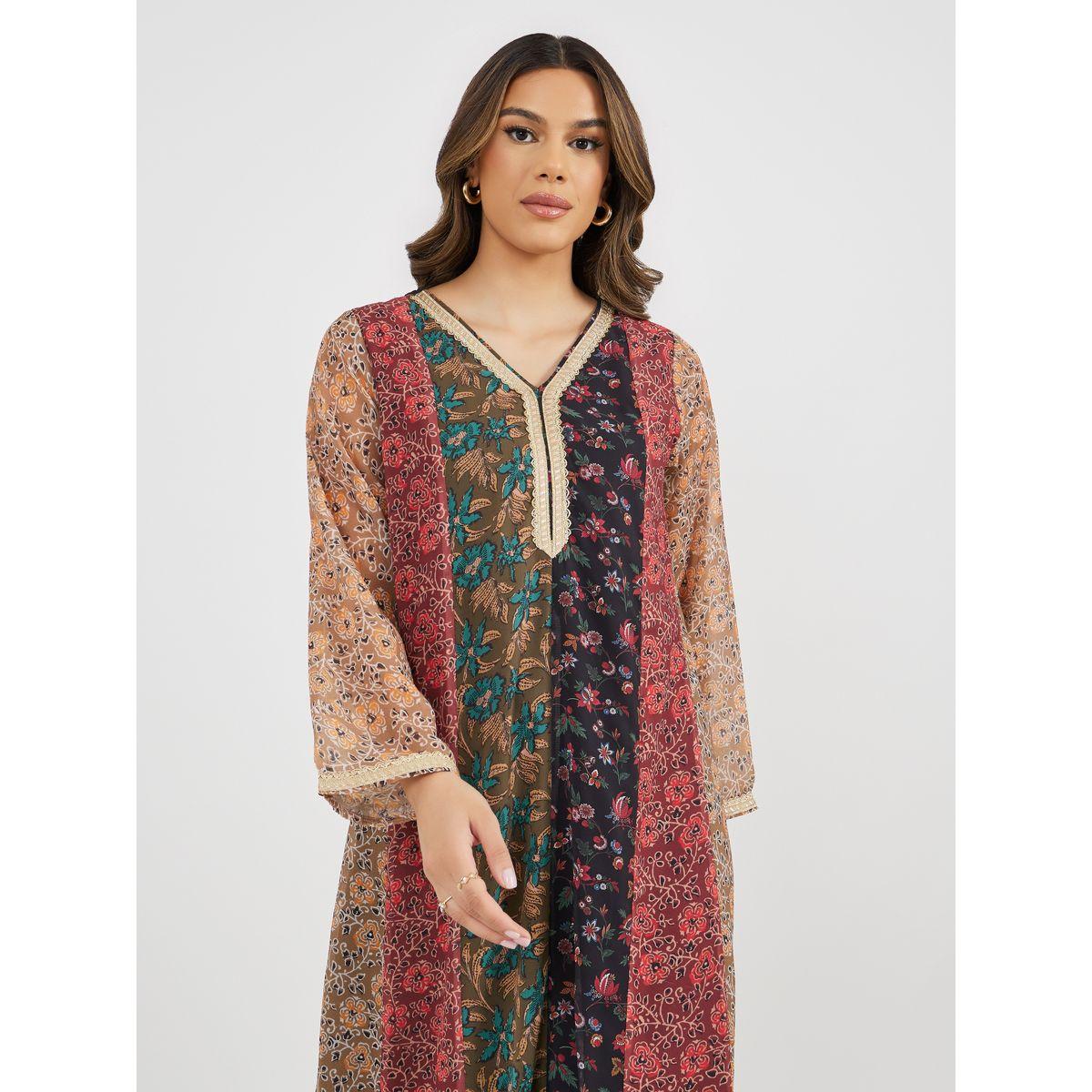 جلابية مطبوعة بألوان متعددة مع تفاصيل من الدانتيل-women-arabicclothing-jalabiyas-image-2