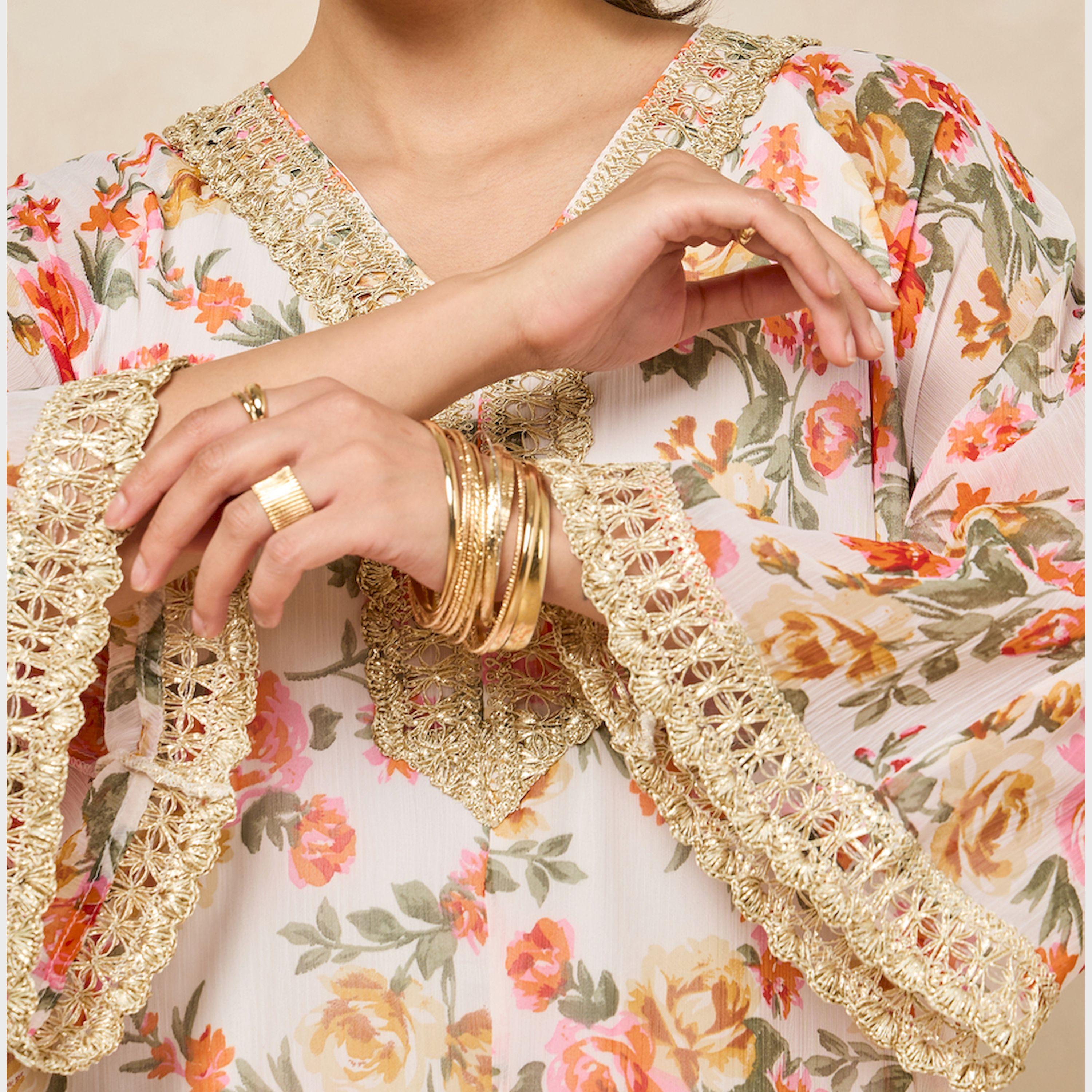 ستايلي - جلابية برقبة على شكل V وحواف من الدانتيل وطبعة زهور-women-arabicclothing-jalabiyas-image-4