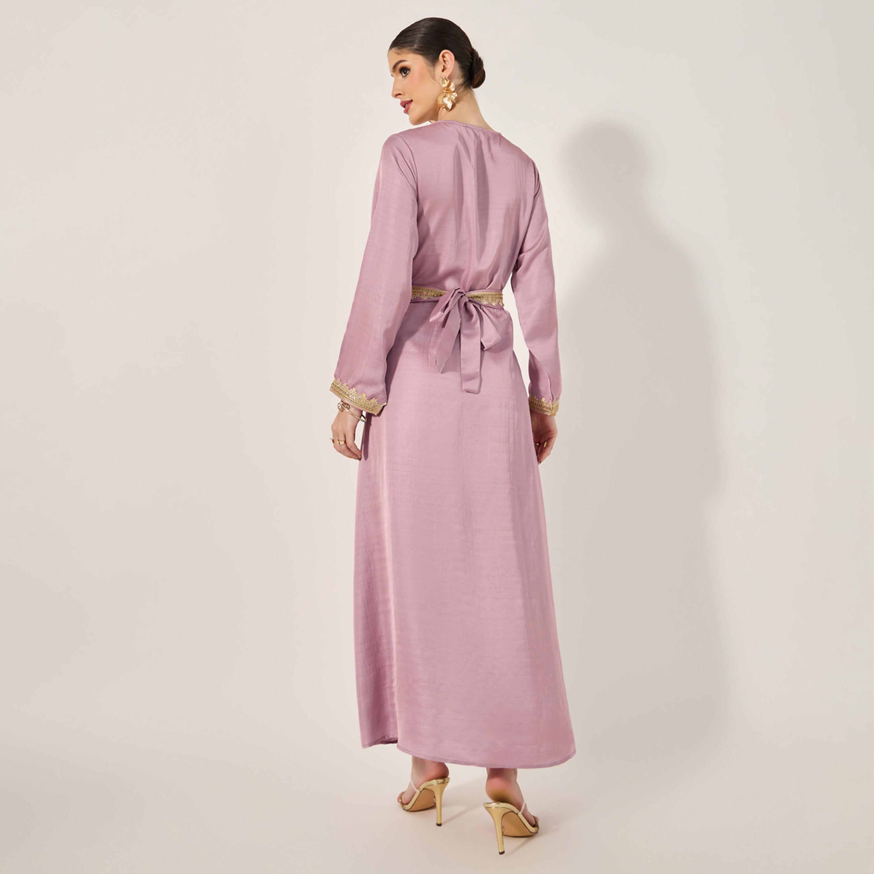 ستايلي - قفطان مطرز مع حزام وفتحة رقبة V وقصّة A-women-arabicclothing-kaftan-image-6