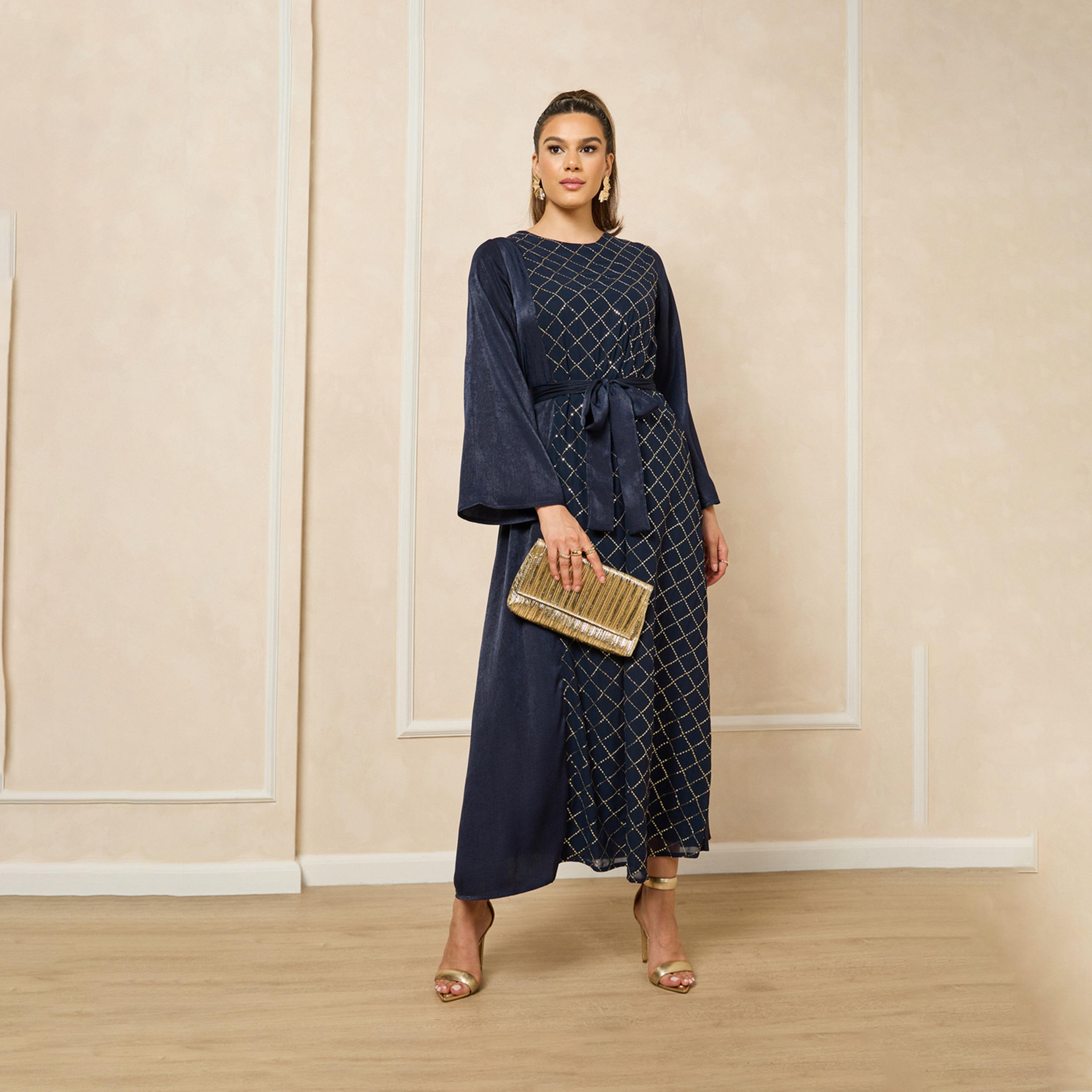 أميرة x ستايلي جلابية بتفاصيل منمقة وياقة دائرية مع ربطة خصر-women-arabicclothing-jalabiyas-image-2