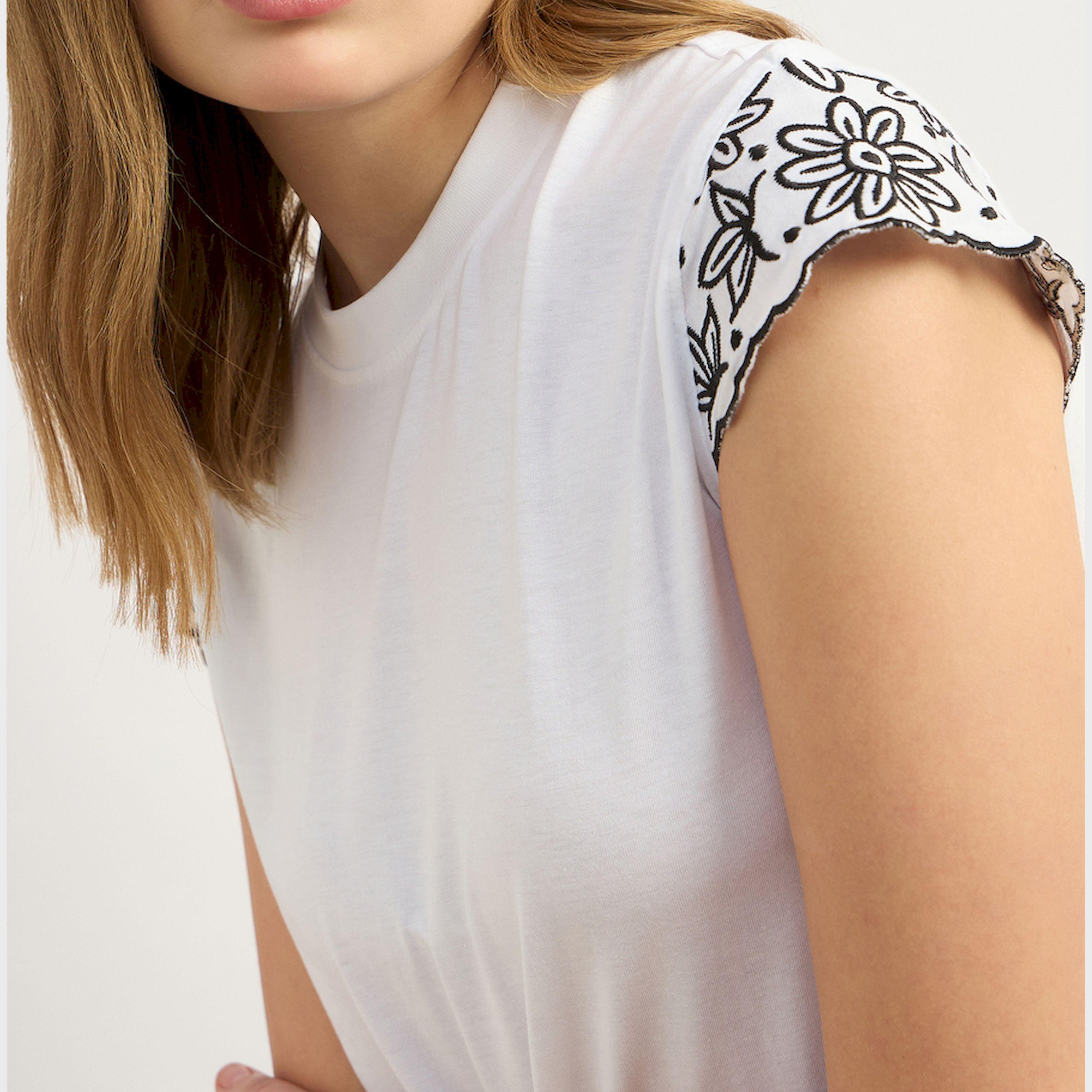 Styli Embroidered Short Sleeve Round Neck T-Shirt-women-clothing-tshirts-image-4