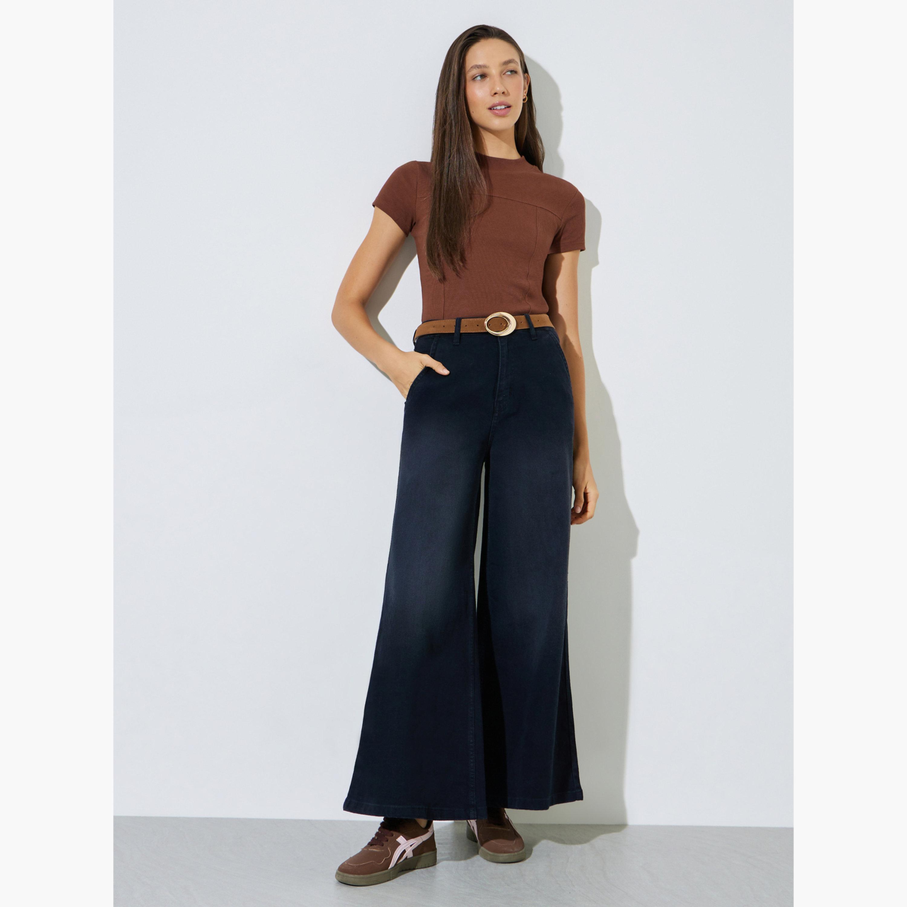 تيشيرت مضلع بياقة دائرية وقصة ضيقة-women-clothing-tshirts-image-2