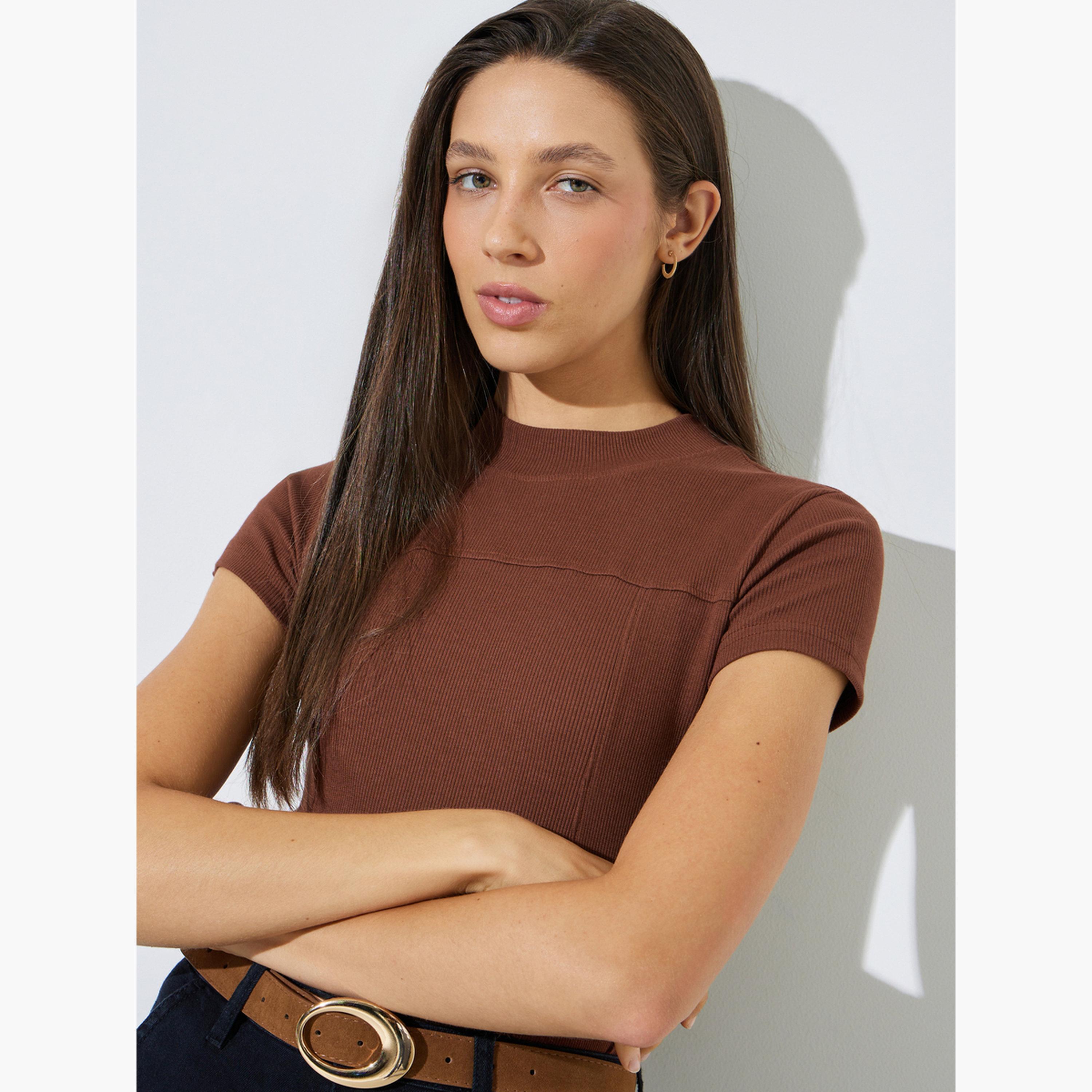تيشيرت مضلع بياقة دائرية وقصة ضيقة-women-clothing-tshirts-image-4