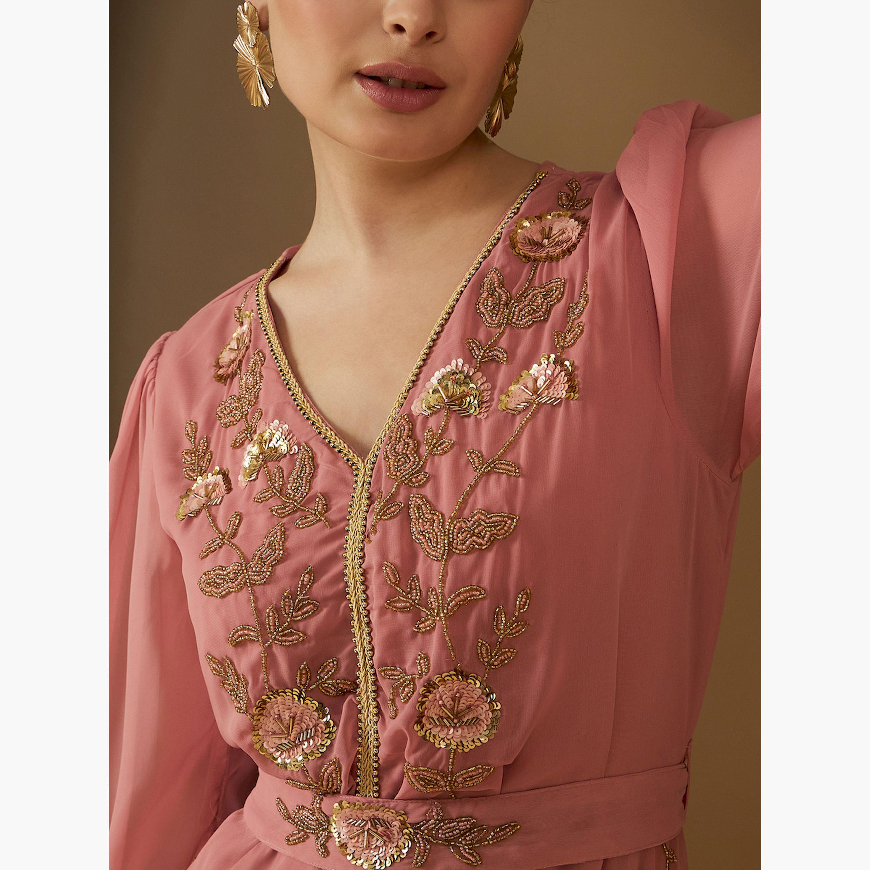 Amirah X Styli Embroidered Pleated V-Neck Kaftan with Belt-women-arabicclothing-kaftan-image-4