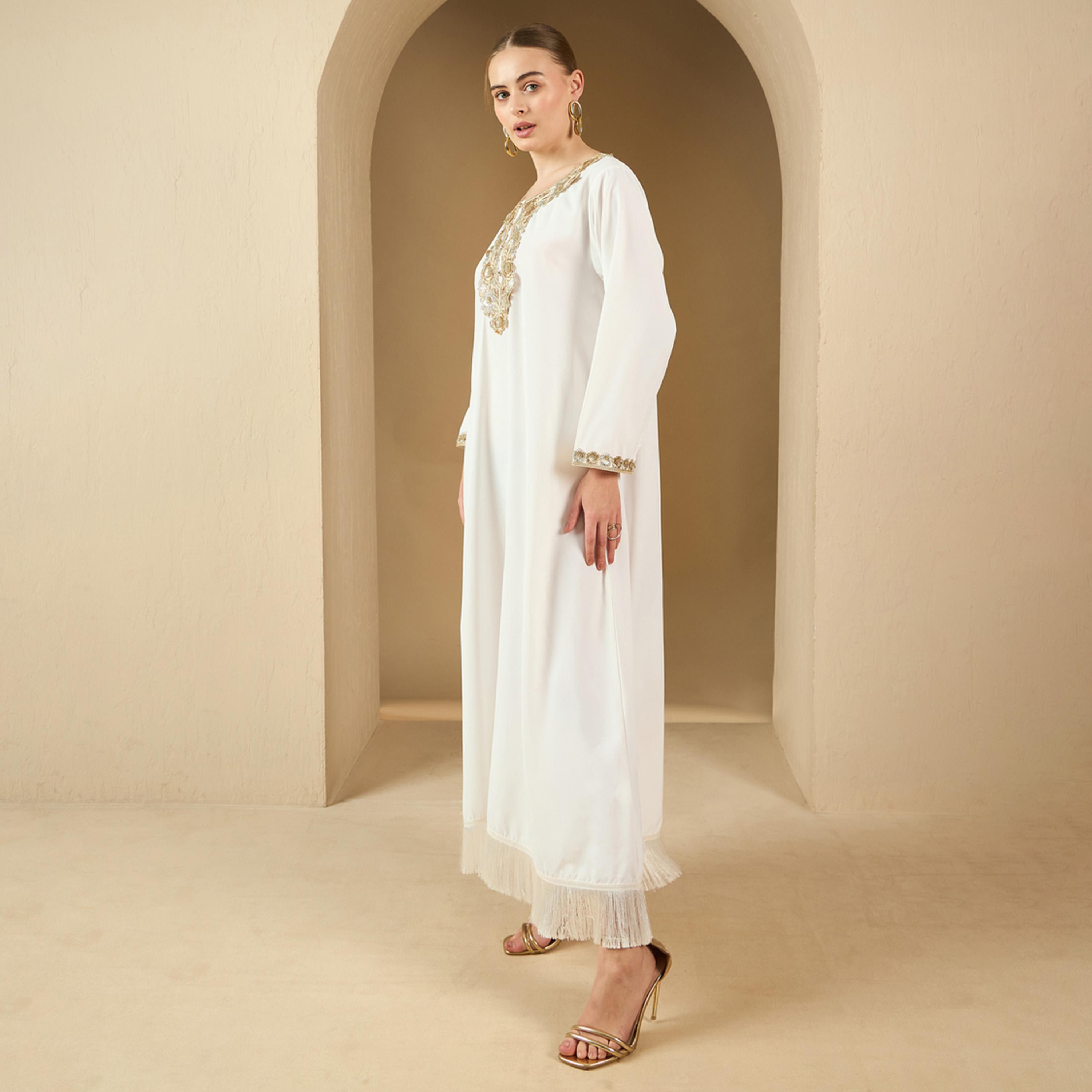 ستايلي - جلابية بقصة A مع رقبة دائرية وإضافات من الدانتيل-women-arabicclothing-jalabiyas-image-3