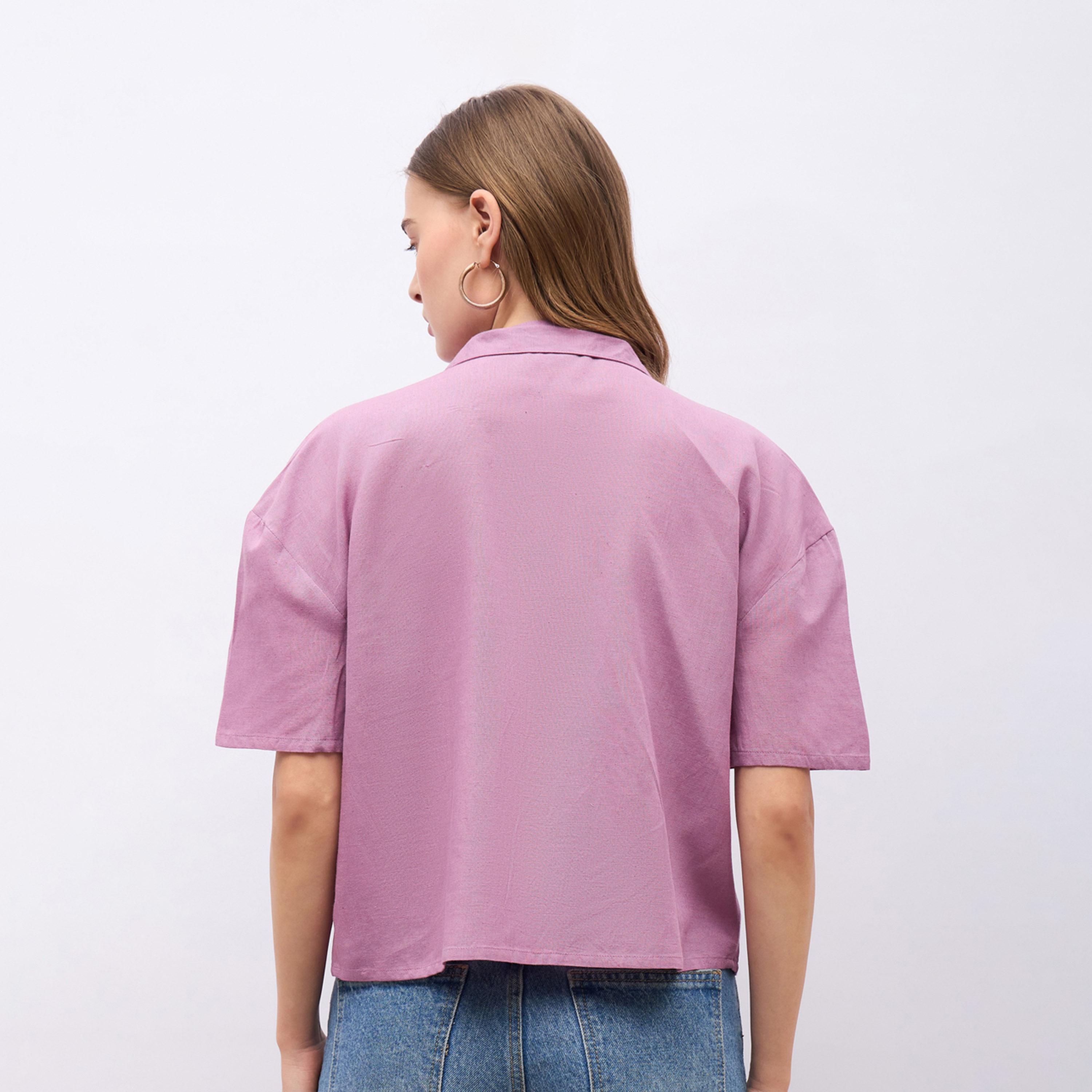 ستايلي - قميص بقصّة عادية وأزرار وياقة مدببة صغيرة-women-clothing-shirtsandblouses-shirts-image-5