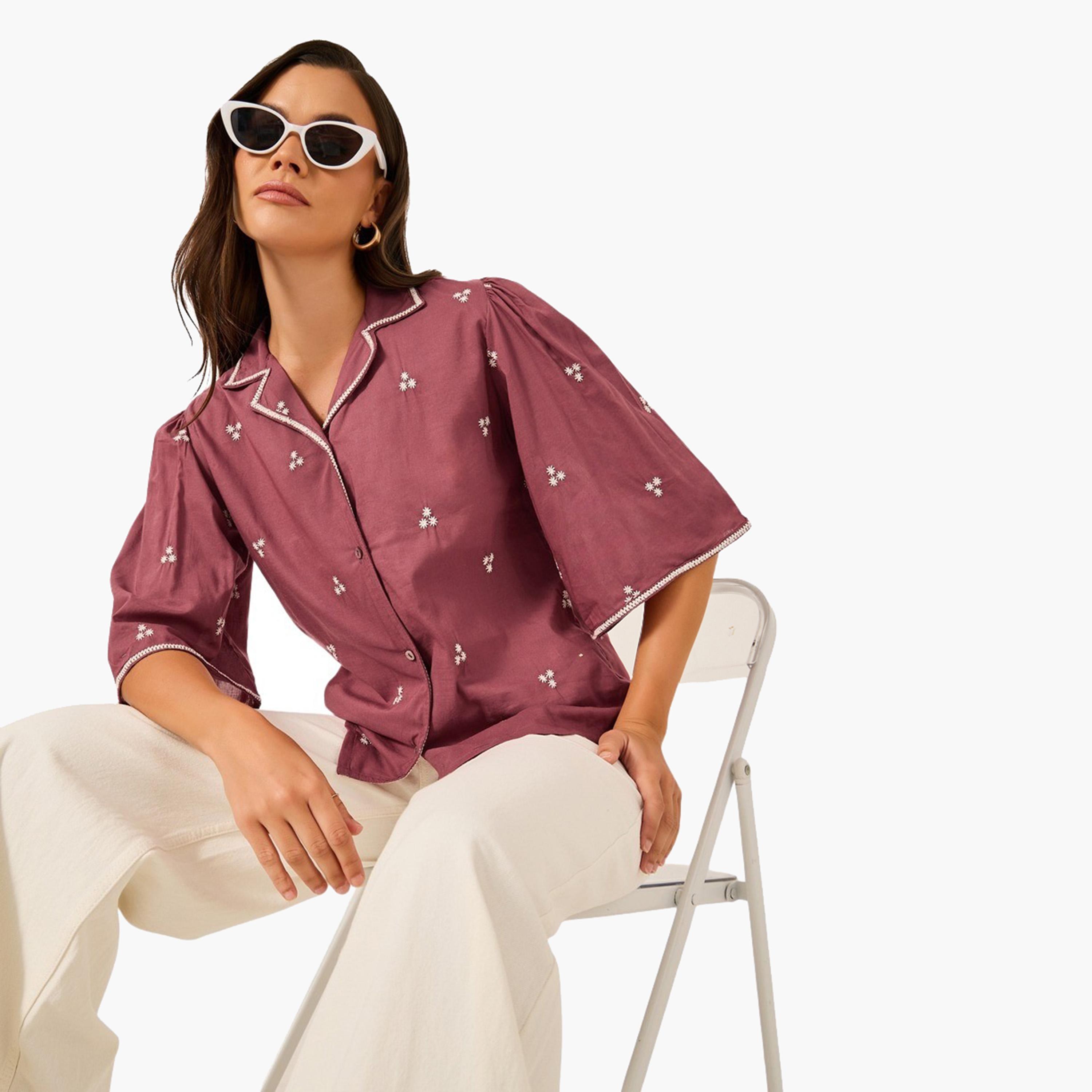 ستايلي - بلوزة مطرزة بفتحة صدر وأزرار وأكمام واسعة-women-clothing-shirtsandblouses-blouses-image-3
