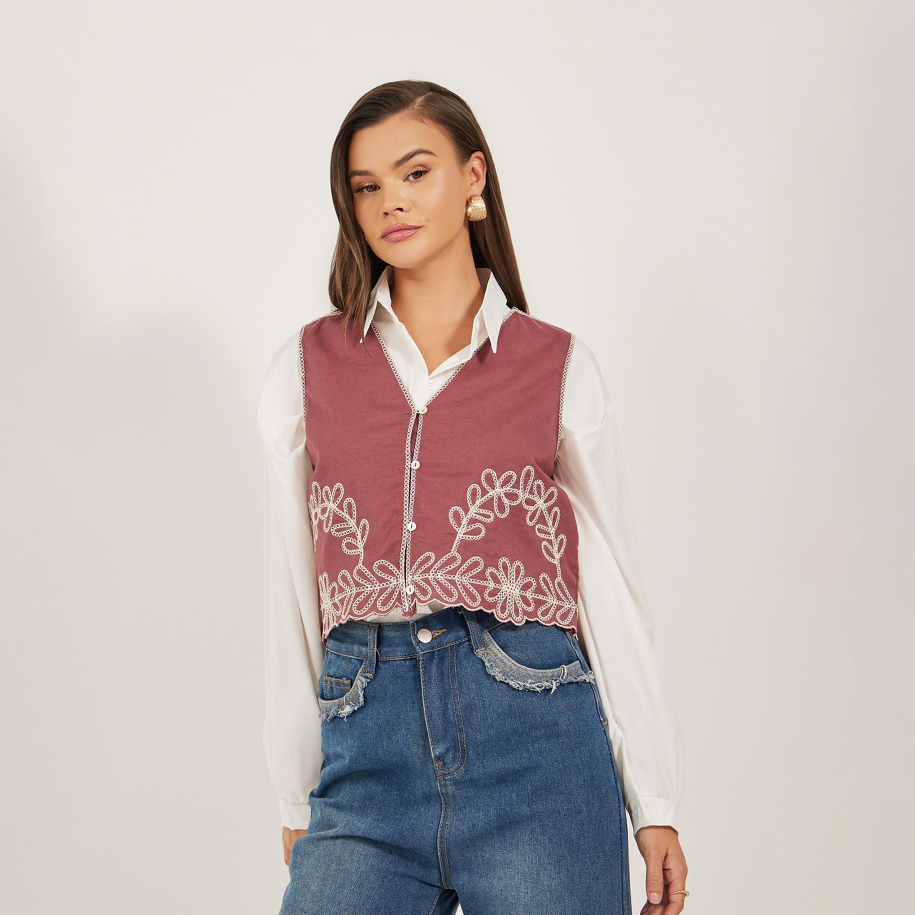 ستايلي - بلوزة مطرزة بفتحة V وقصّة عادية-women-clothing-shirtsandblouses-blouses-image-3