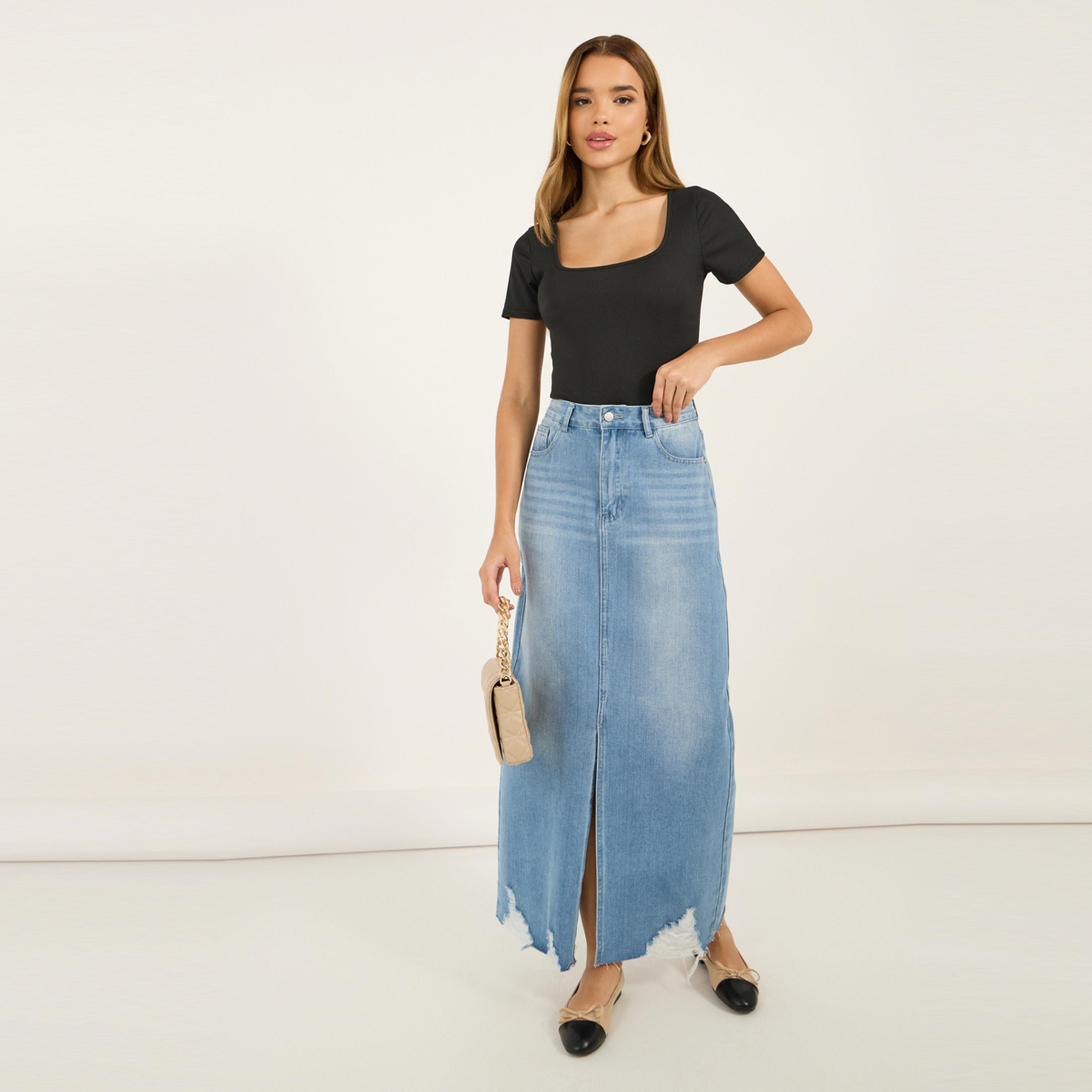 ستايلي - تنورة ماكسي جينز بحافة ممزقة وفتحة أمامية-women-clothing-bottoms-skirts-image-1