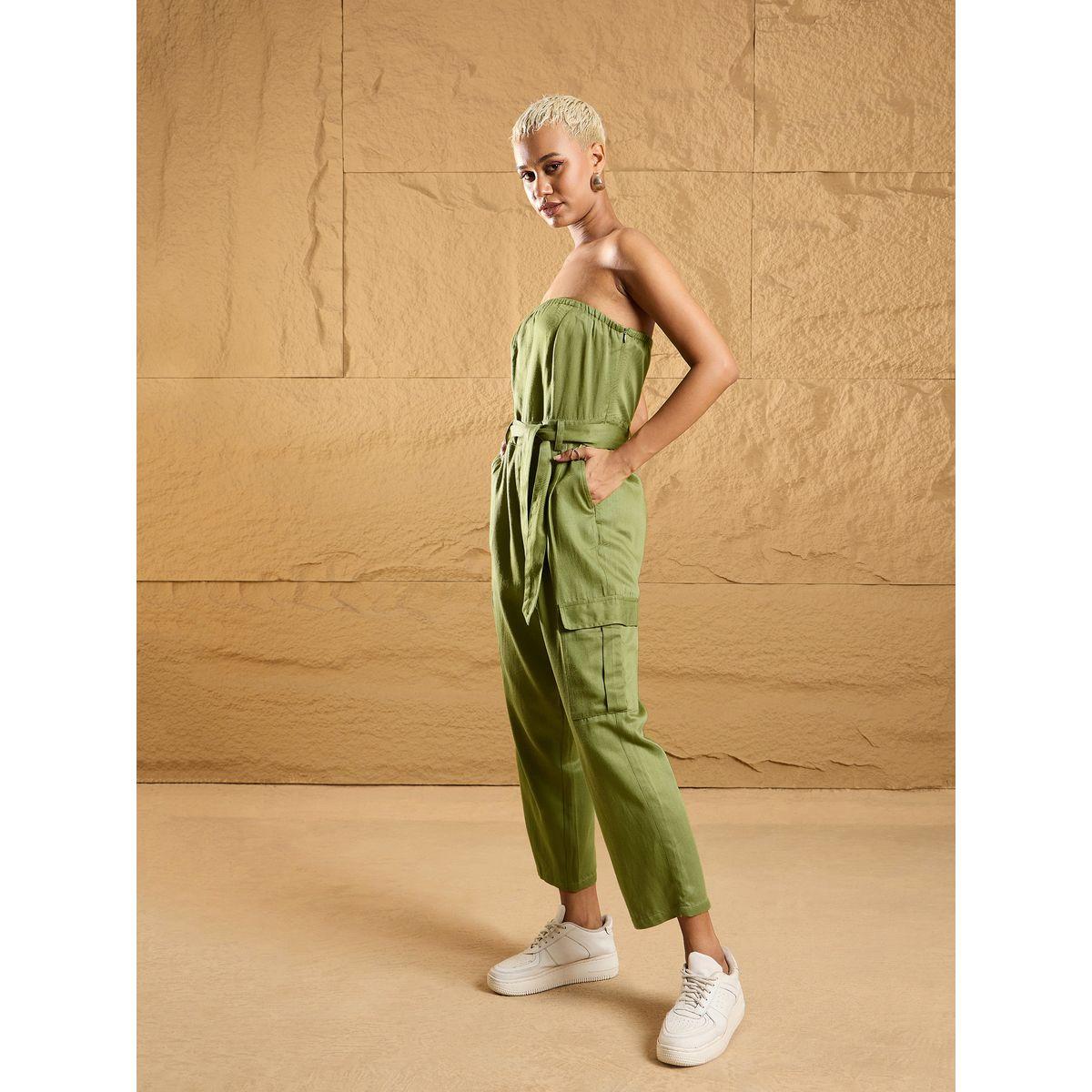 جمبسوت بنسيج تويل وياقة باندو مع جيوب وحزام ساسافراس × ستايلي-women-clothing-jumpsuits-image-3