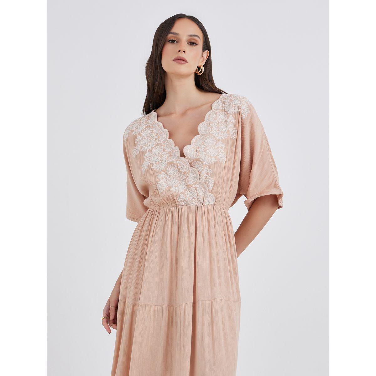 فستان طويل بتفاصيل مُطرزة مع كسرات-women-clothing-dresses-image-3