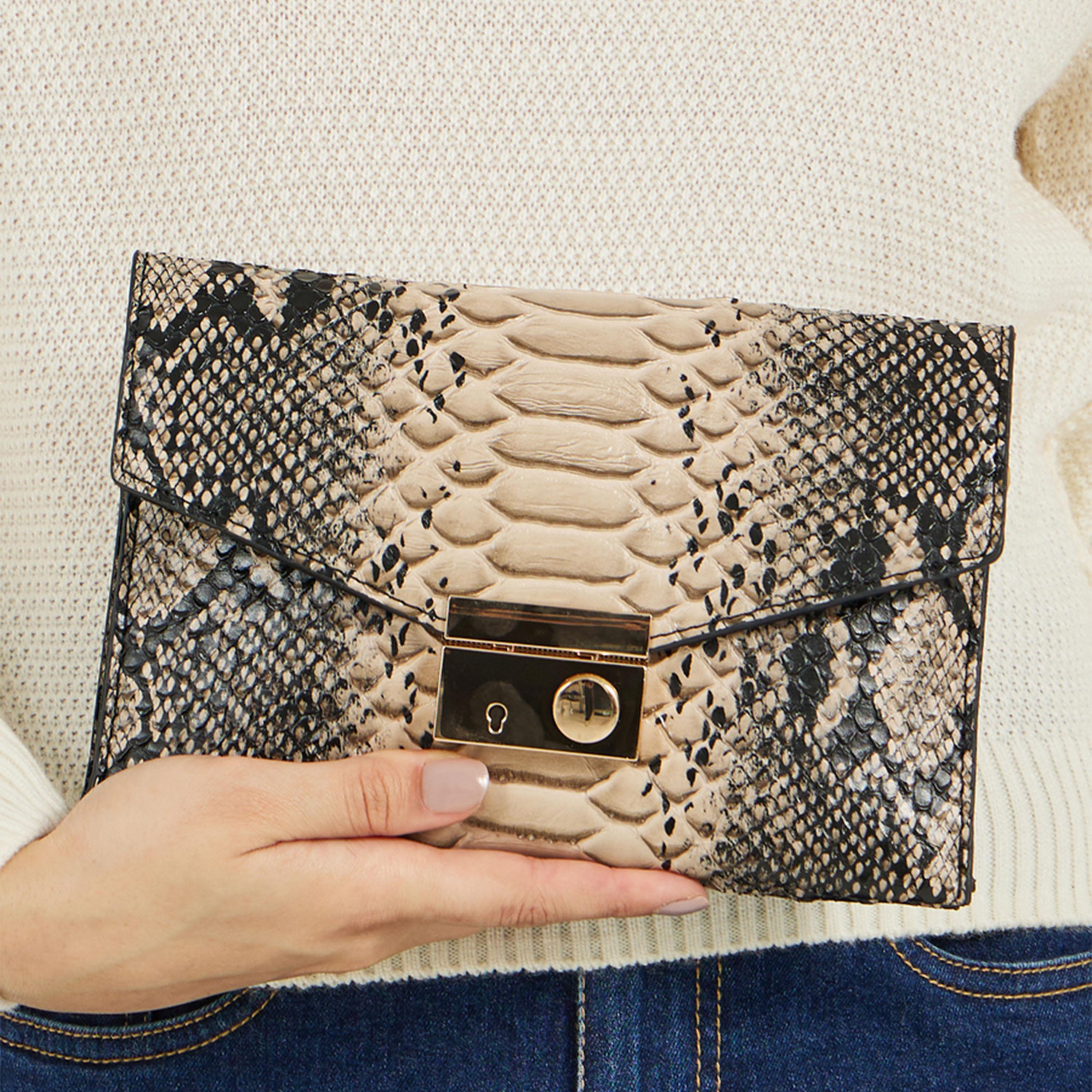 Styli Snakeskin Print Clutch Bag with Chain Strap-women-bagsandwallets-handbags-image-5
