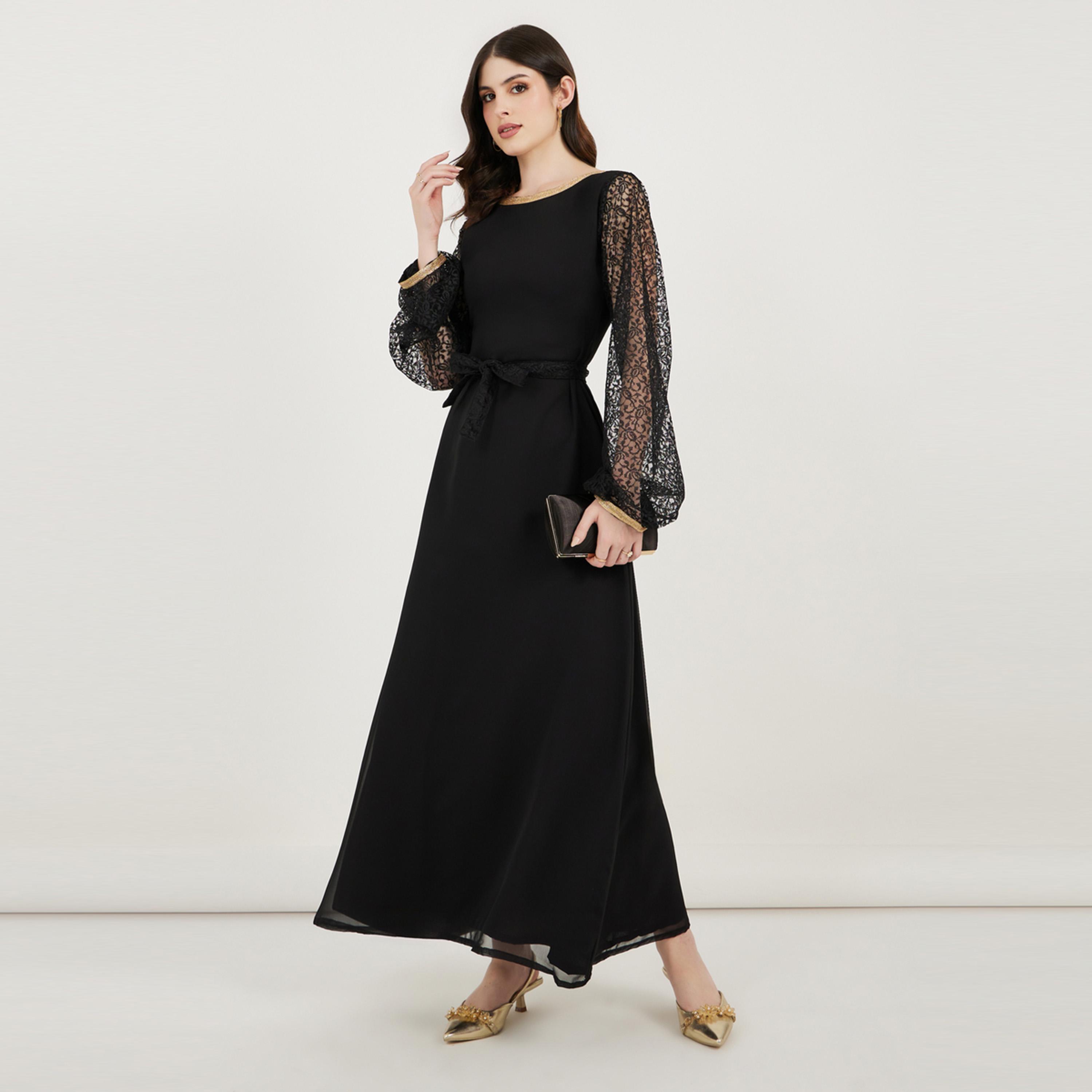 فستان طويل بحافة واسعة ودانتيل ماكسيم كرييشن × ستايلي-women-arabicclothing-kaftan-image-1
