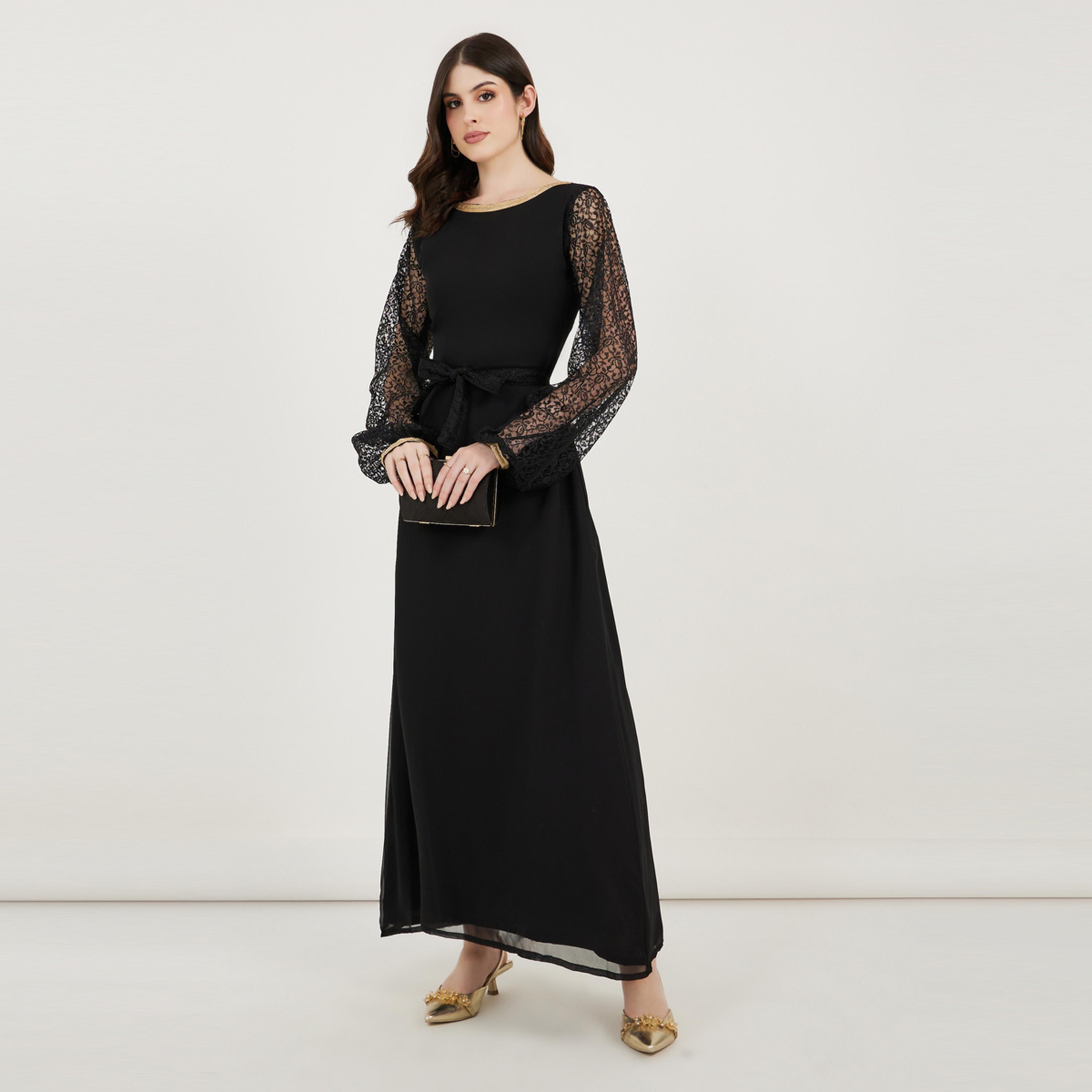 فستان طويل بحافة واسعة ودانتيل ماكسيم كرييشن × ستايلي-women-arabicclothing-kaftan-image-3