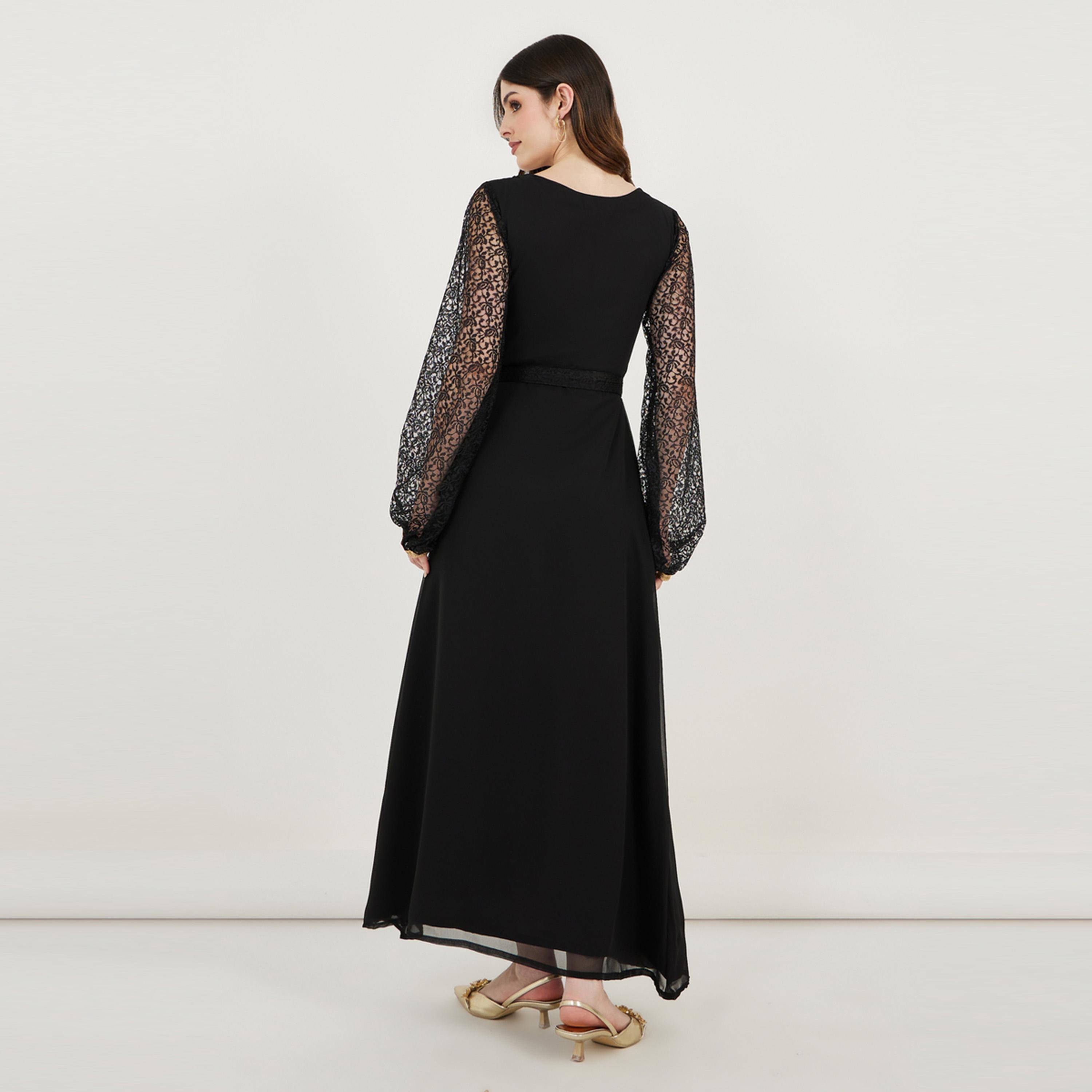 فستان طويل بحافة واسعة ودانتيل ماكسيم كرييشن × ستايلي-women-arabicclothing-kaftan-image-6
