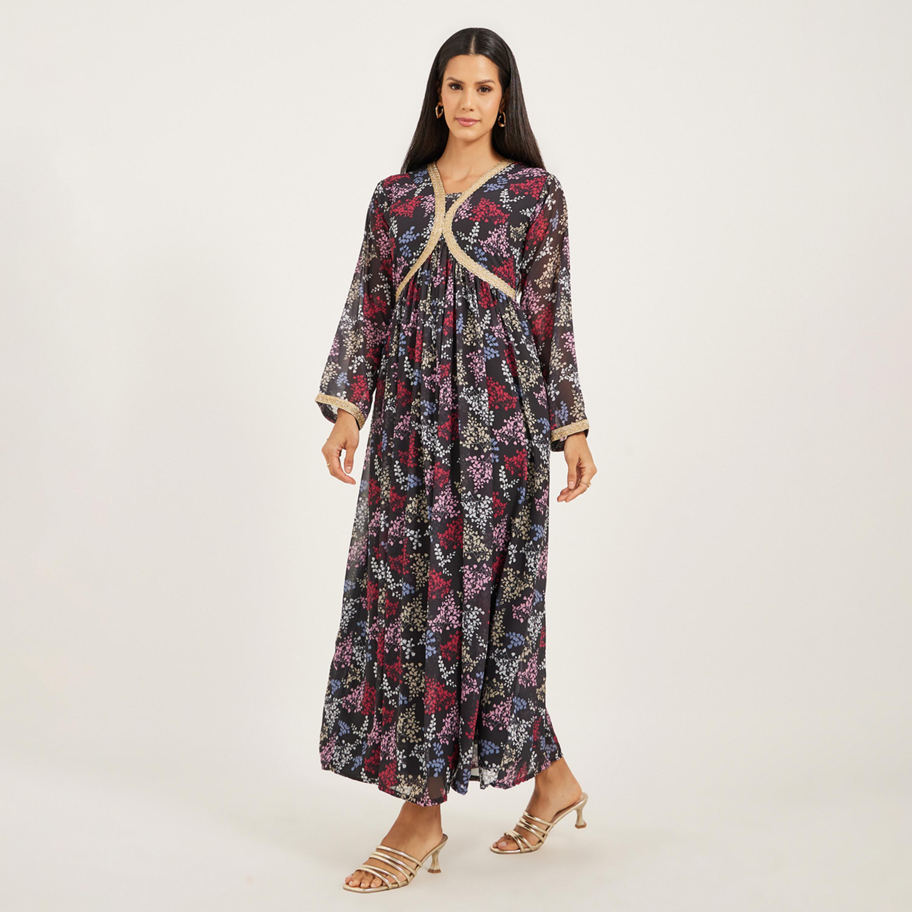 ماكسيم كرييشن × ستايلي - قفطان مطبوع من الدانتيل بفتحة رقبة على شكل حرف V-women-arabicclothing-kaftan-image-1