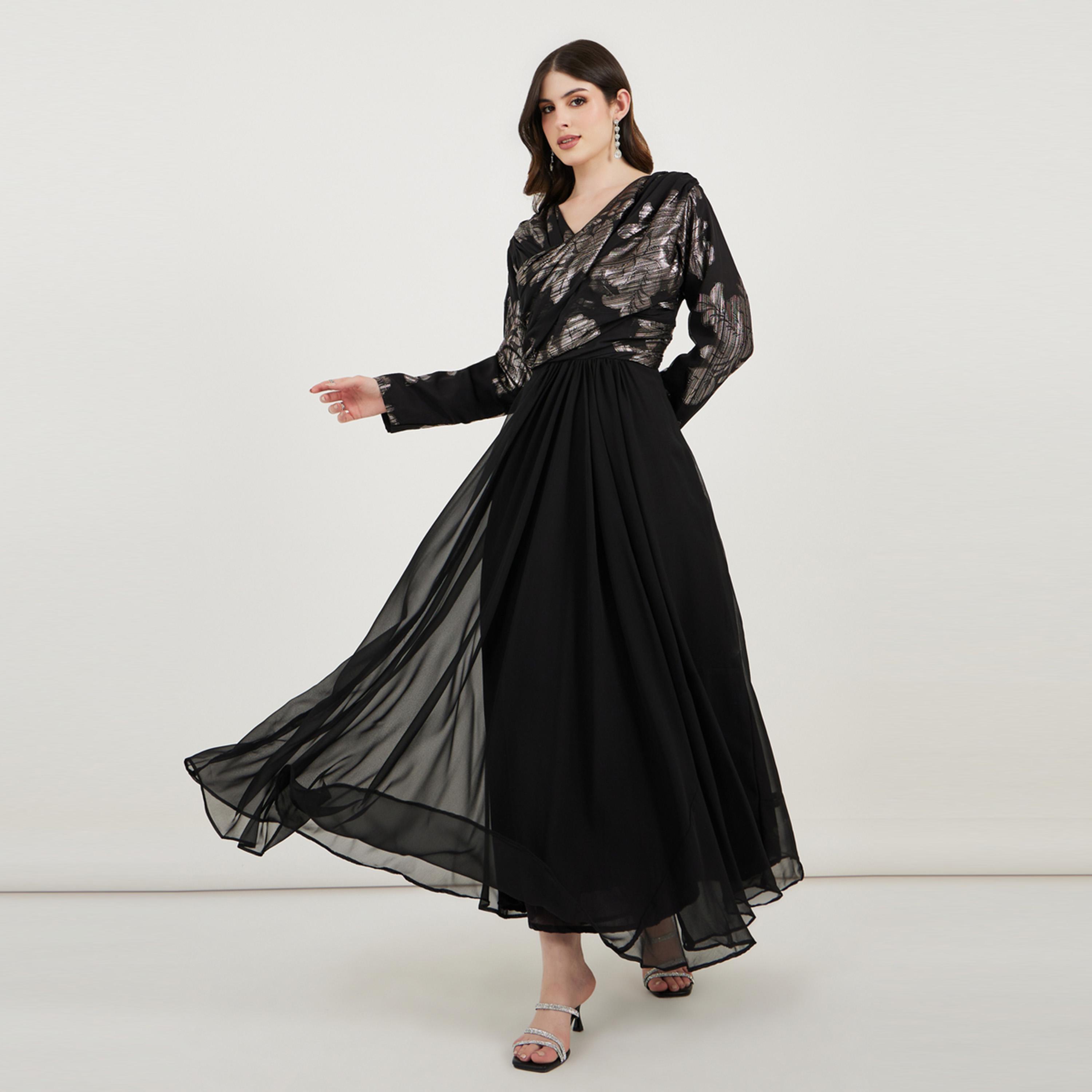 فستان طويل مزين بتفاصيل مطبعة بفويل ماكسيم كرييشن × ستايلي-women-arabicclothing-kaftan-image-1