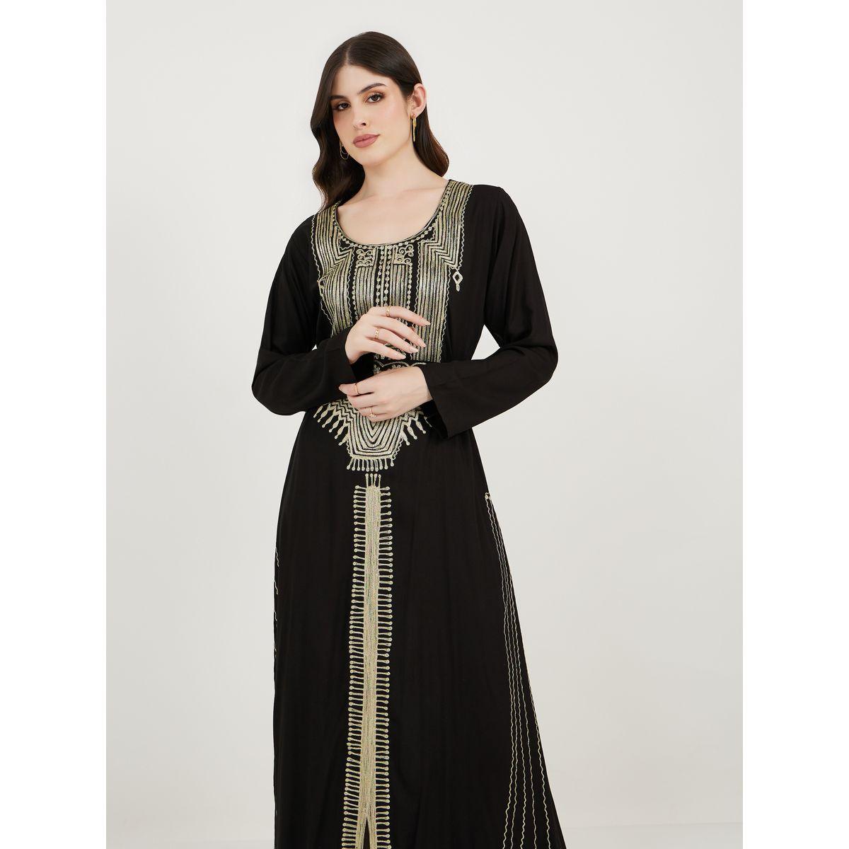قفطان طويل بياقة سكوب وتفاصيل مُطرّزة ماكسيم كرييشن × ستايلي-women-arabicclothing-kaftan-image-2