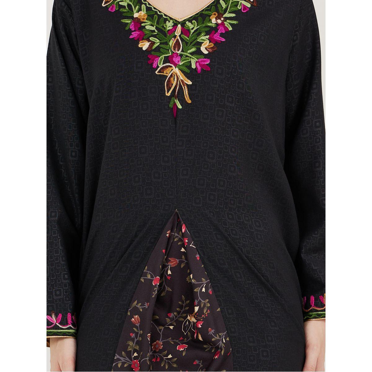 Maxim Creation X Styli  Embroidered V Neck Kaftan with Printed Panel-women-arabicclothing-kaftan-image-3