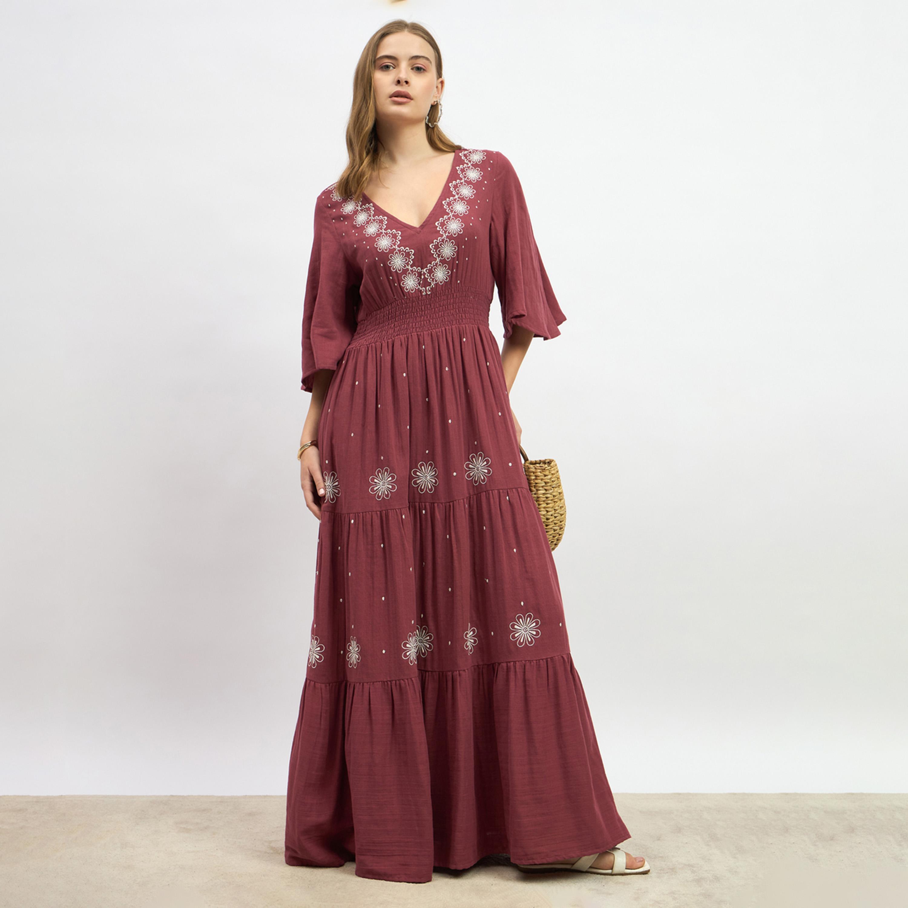 ستايلي - فستان ماكسي مطرز متعدد الطبقات بأكمام جرس-women-clothing-dresses-image-1