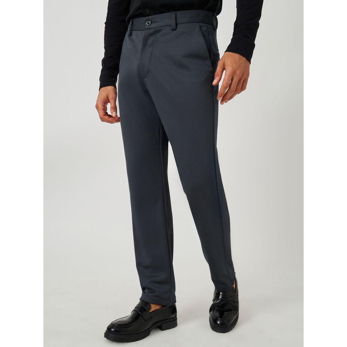 Styli Solid Slim Fit Knitted Pants-men-clothing-bottoms-trousersandchinos-trousers-image-1