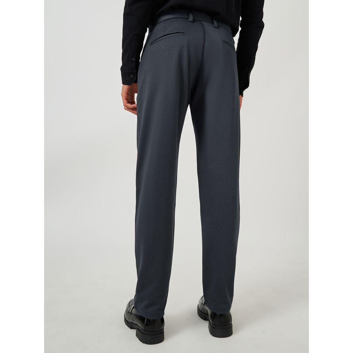 Styli Solid Slim Fit Knitted Pants-men-clothing-bottoms-trousersandchinos-trousers-image-4