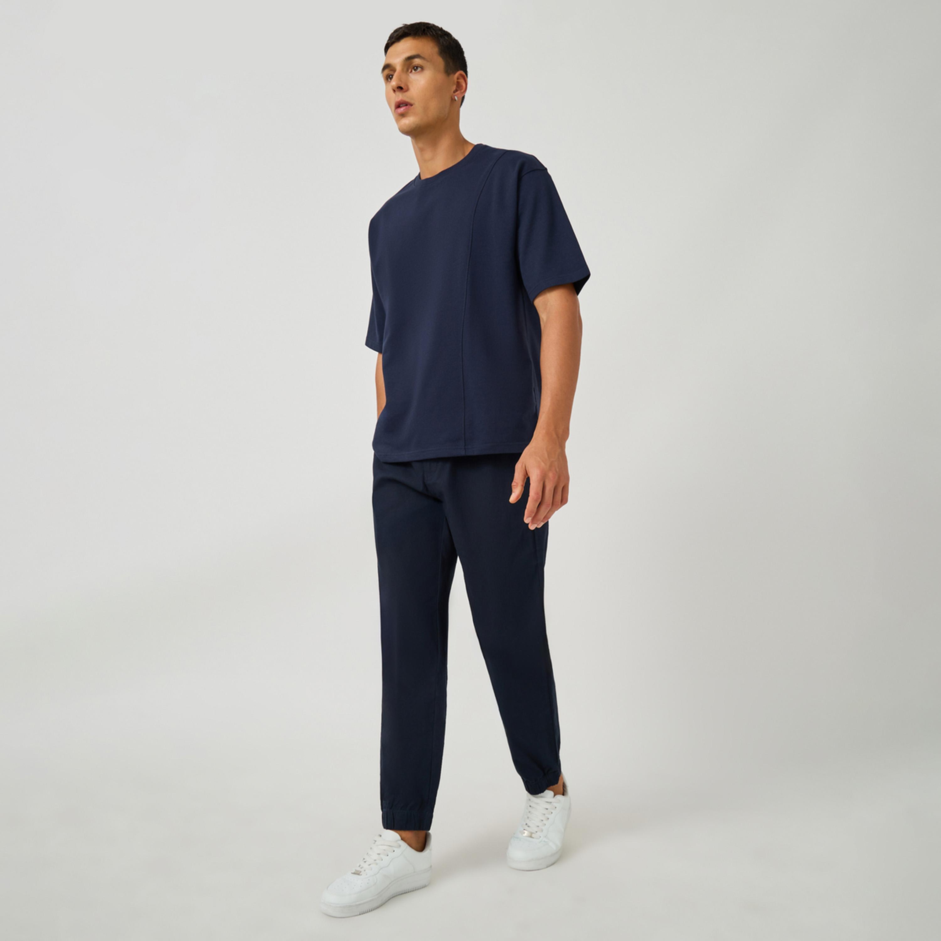 ستايلي - بنطال رياضي مريح سادة بحواف مطاطية ورباط-men-clothing-bottoms-joggers-image-3