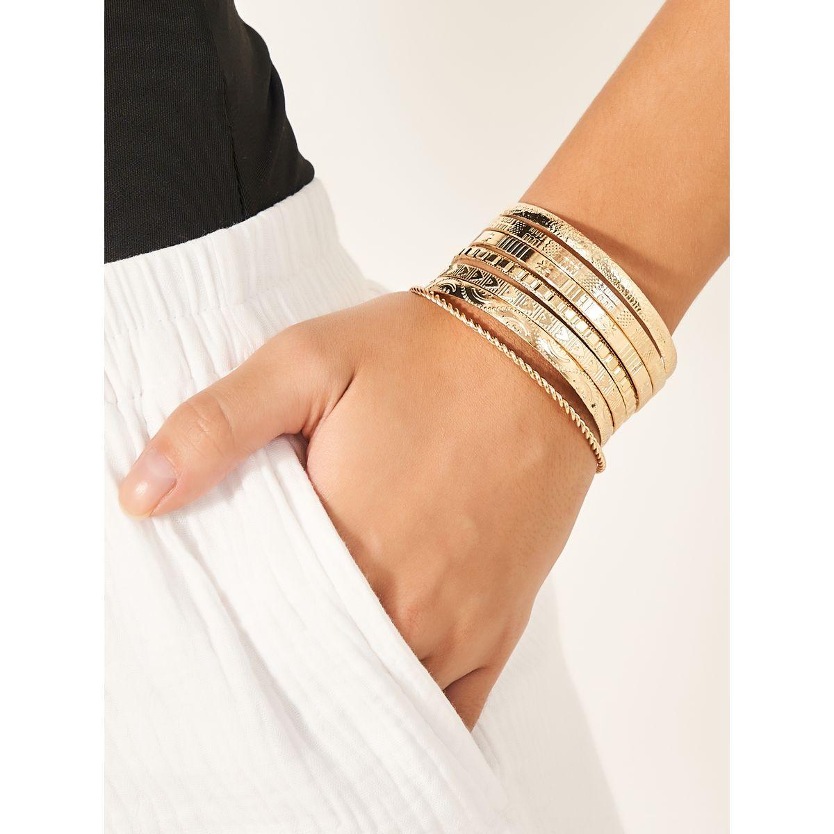 مجموعة من 7 - أساور مزخرفة-women-watchesandjewellery-jewellery-banglesandbracelets-image-1