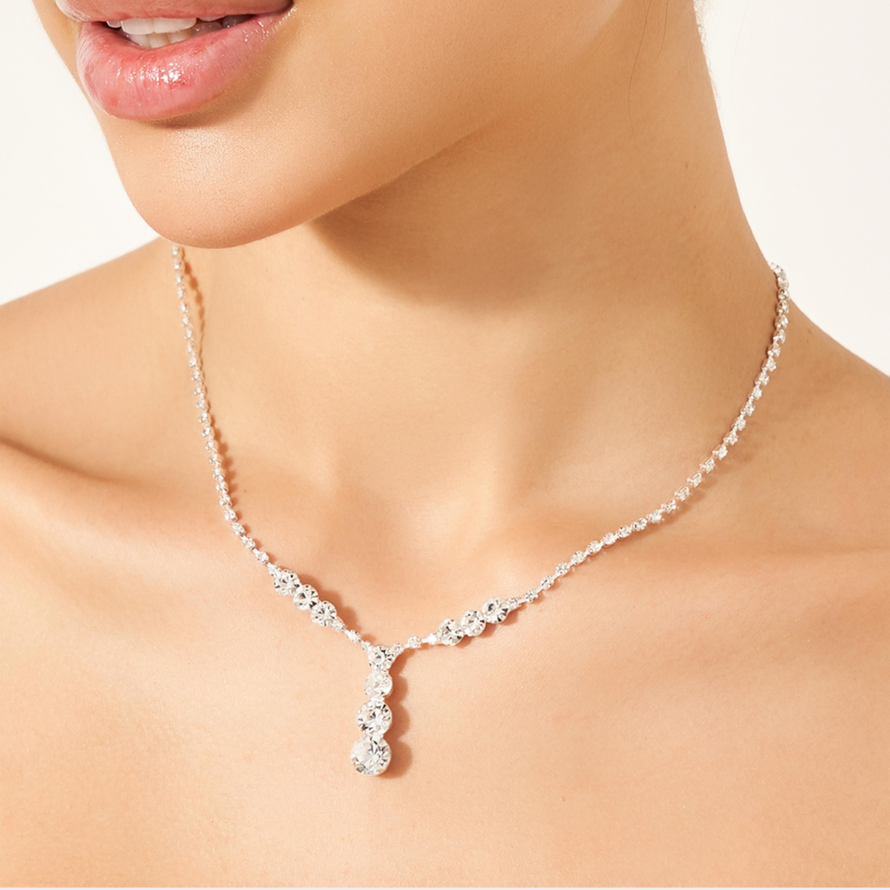 ستايلي - طقم مجوهرات من أقراط وقلادة كريستال صناعي-women-watchesandjewellery-jewellery-jewellerysets-image-1