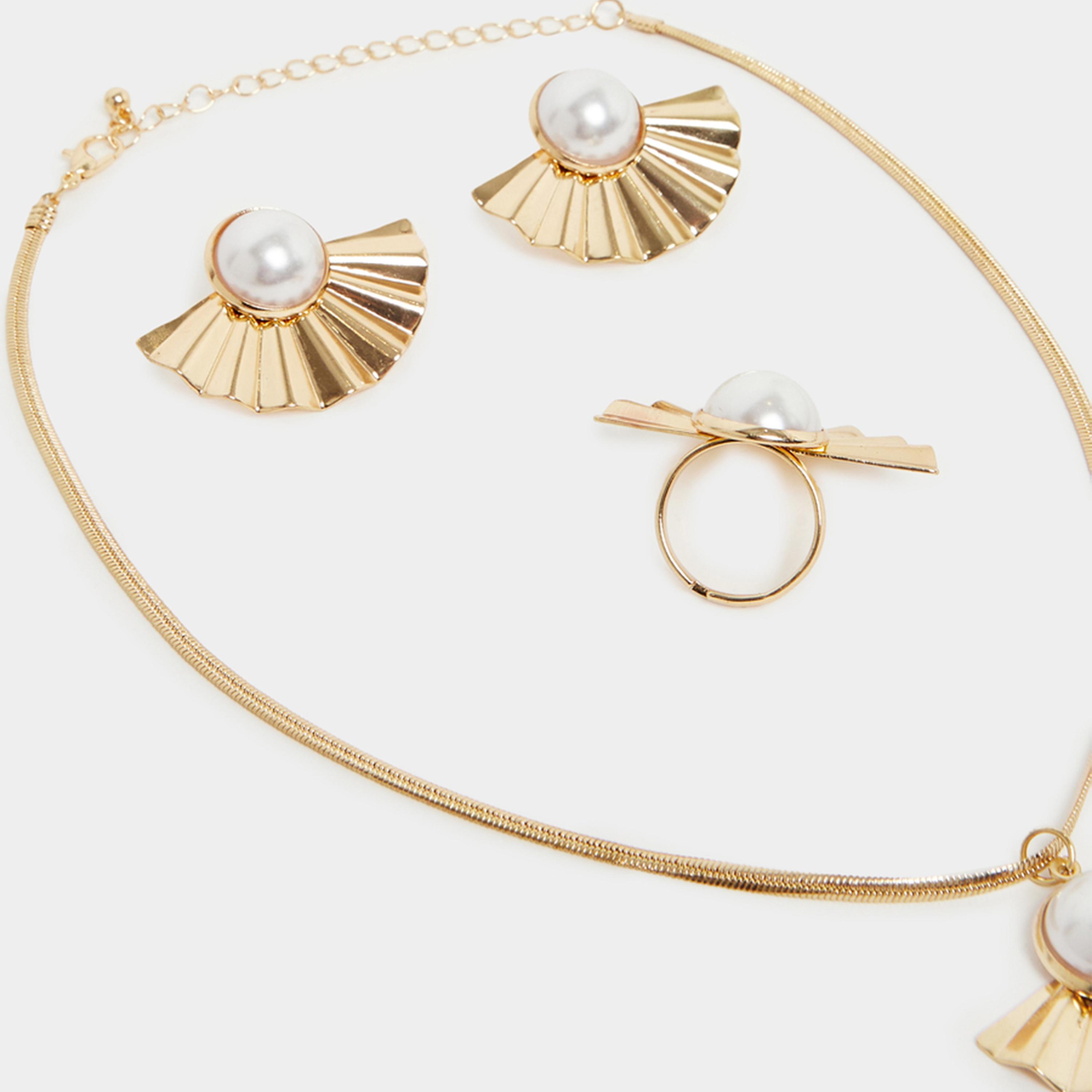 ستايلي - مجموعة من 3 قطع - أقراط وخاتم وسلسال مزين باللؤلؤ-women-watchesandjewellery-jewellery-jewellerysets-image-4