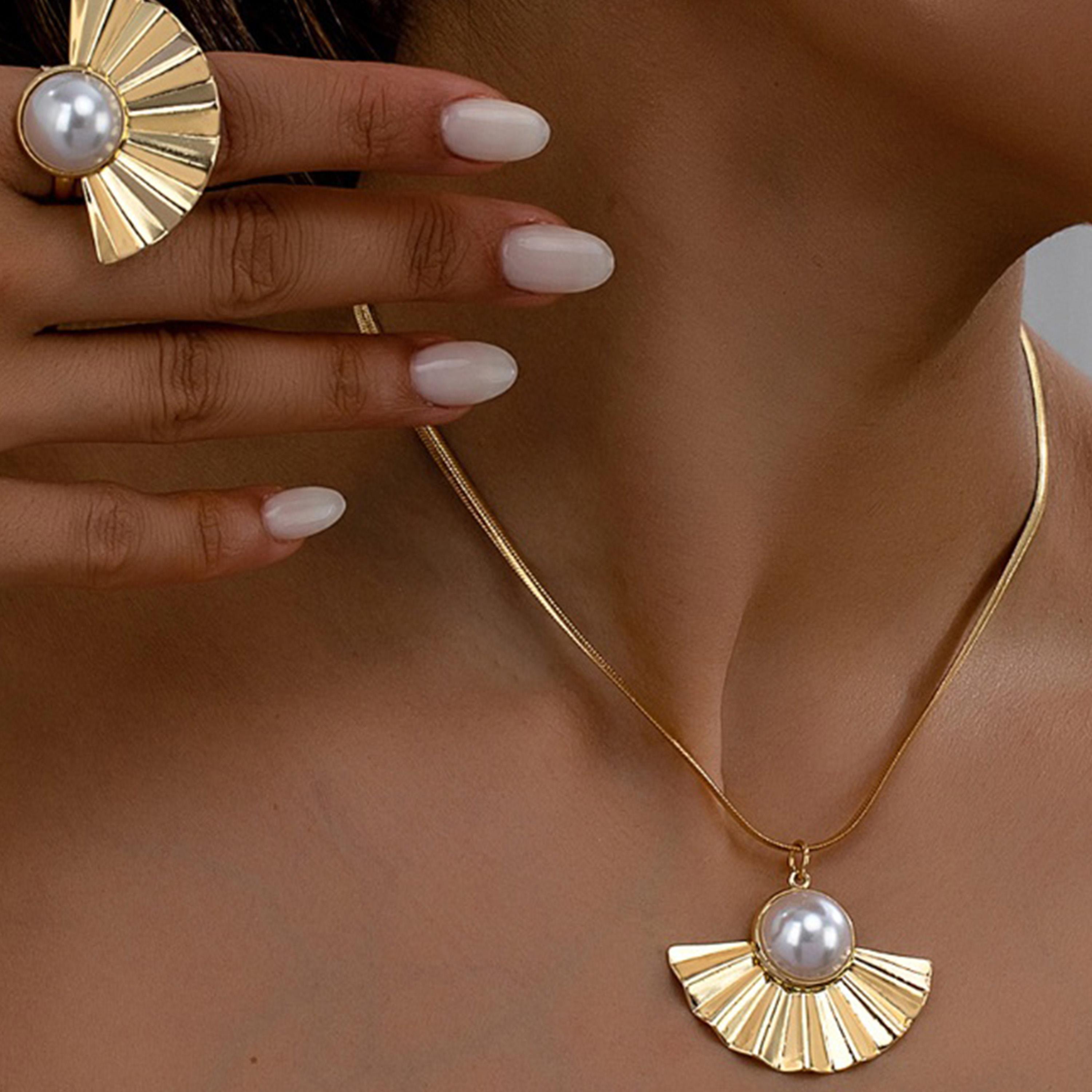 ستايلي - مجموعة من 3 قطع - أقراط وخاتم وسلسال مزين باللؤلؤ-women-watchesandjewellery-jewellery-jewellerysets-image-5