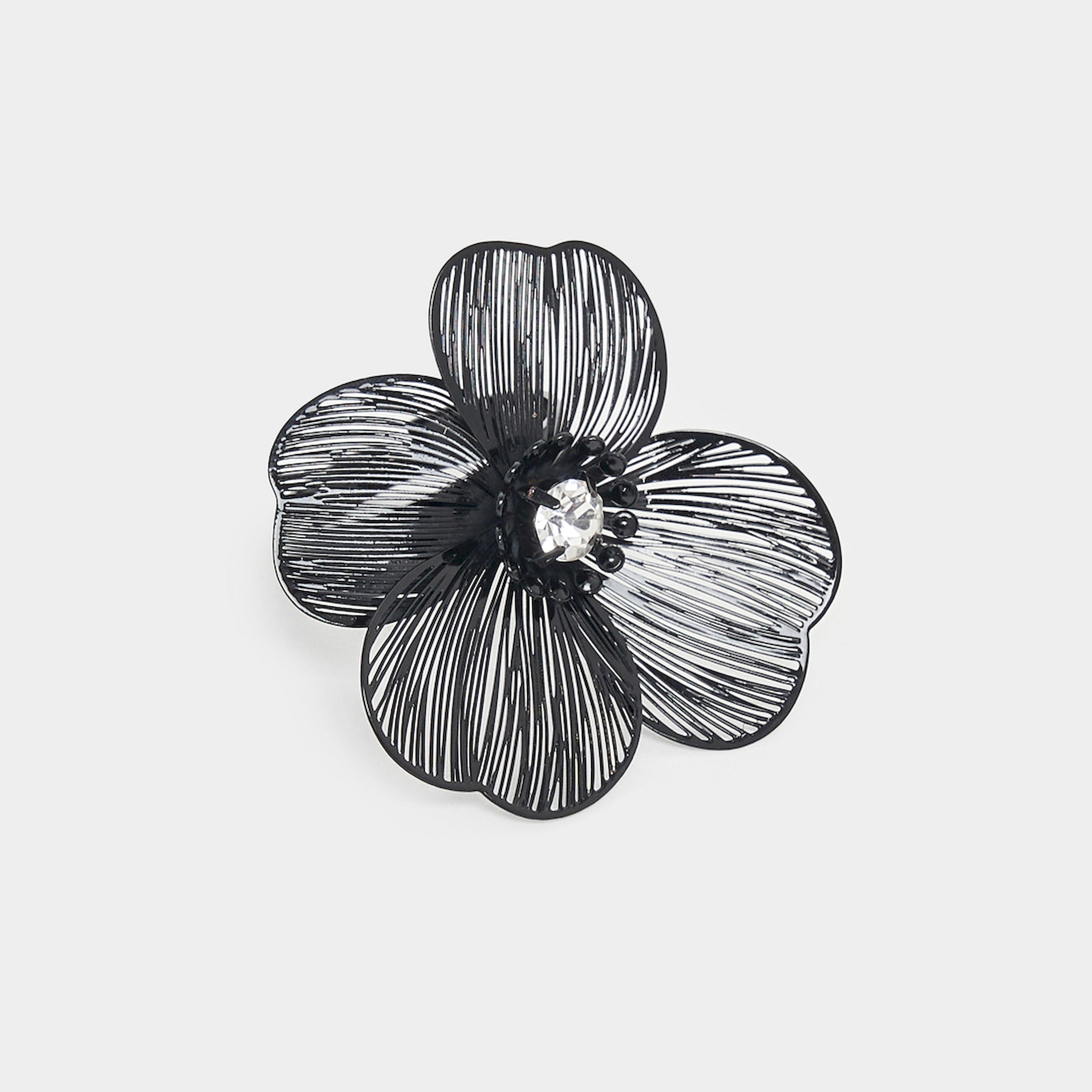 Styli Textured Floral Ring-women-watchesandjewellery-jewellery-rings-image-2