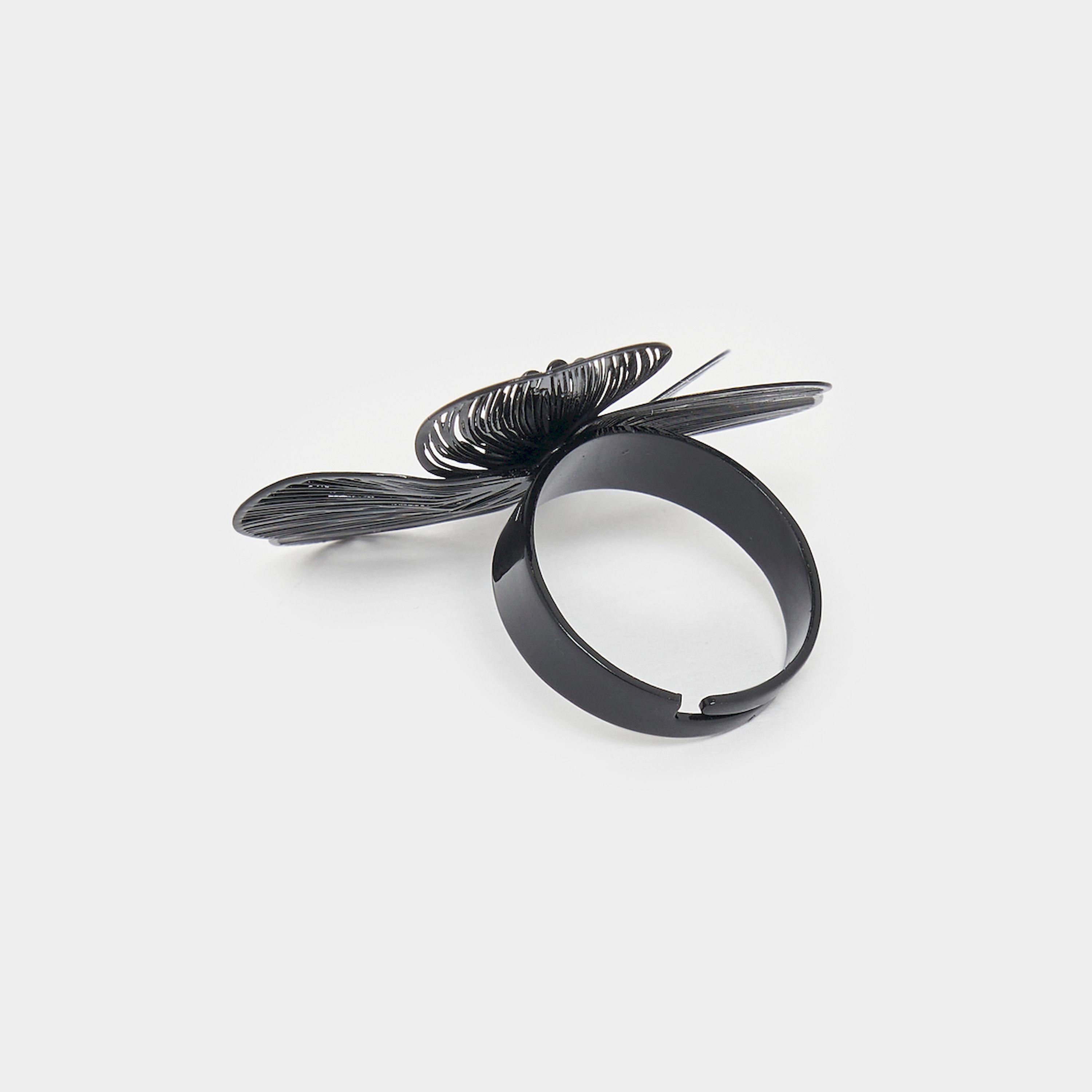 Styli Textured Floral Ring-women-watchesandjewellery-jewellery-rings-image-3