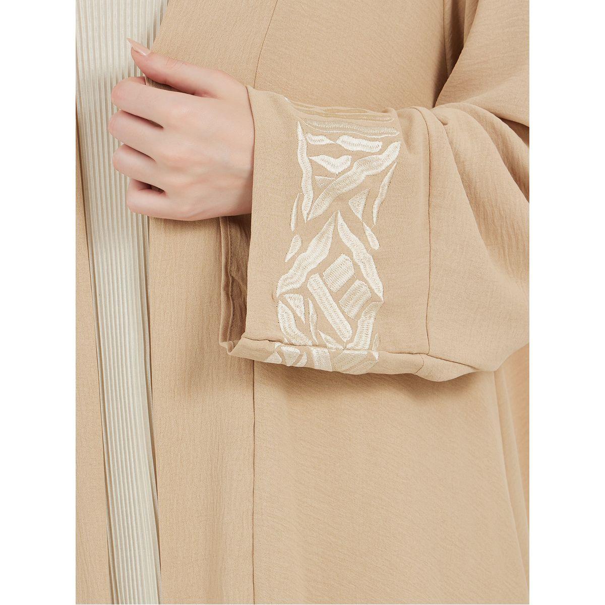 عباية كريب بتفاصيل مُطرّزة مع حجاب-women-clothingaccessories-scarves-image-3