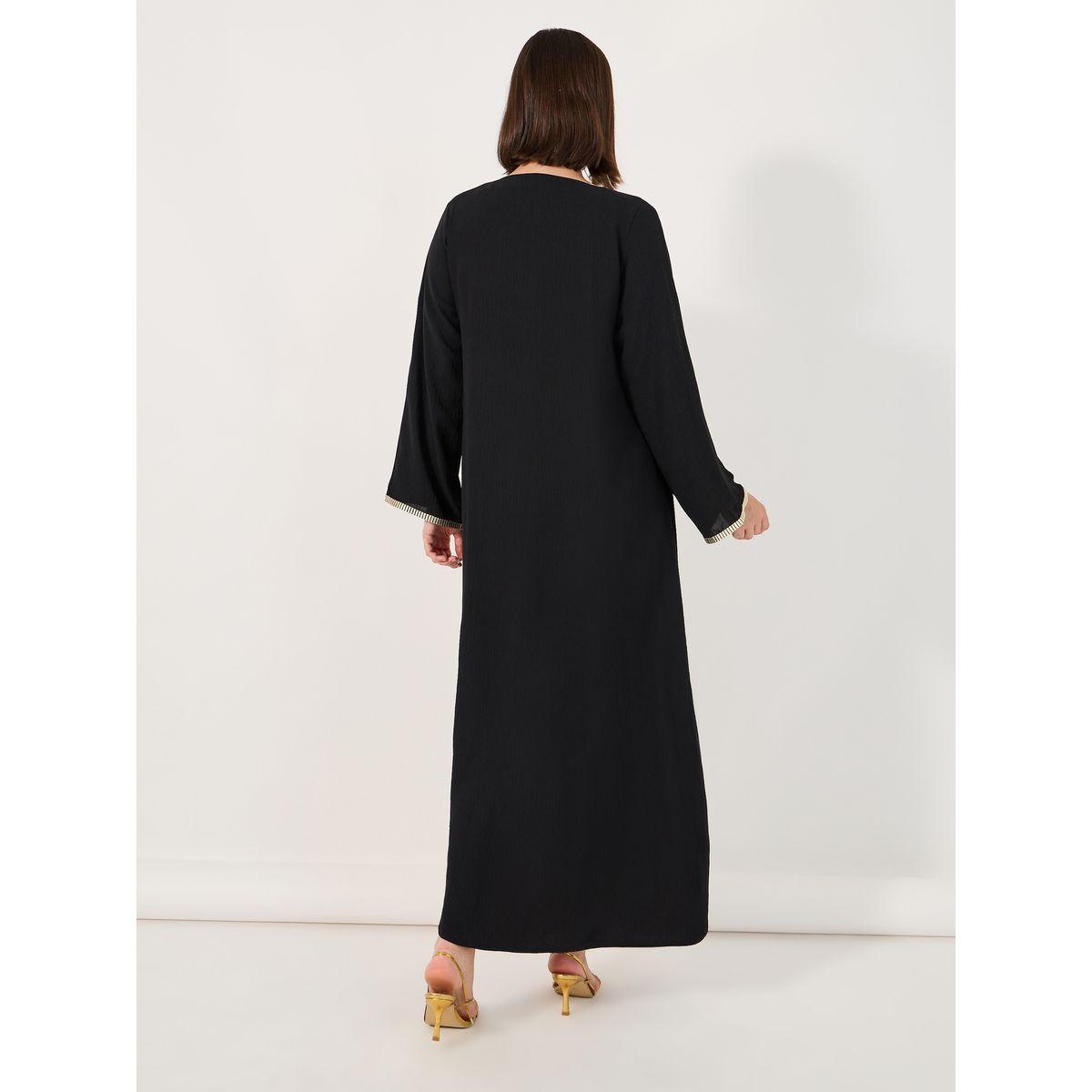 أميرة x ستايلي عباية كريب بتفاصيل مُطرّزة مع فستان-women-arabicclothing-abayas-image-5