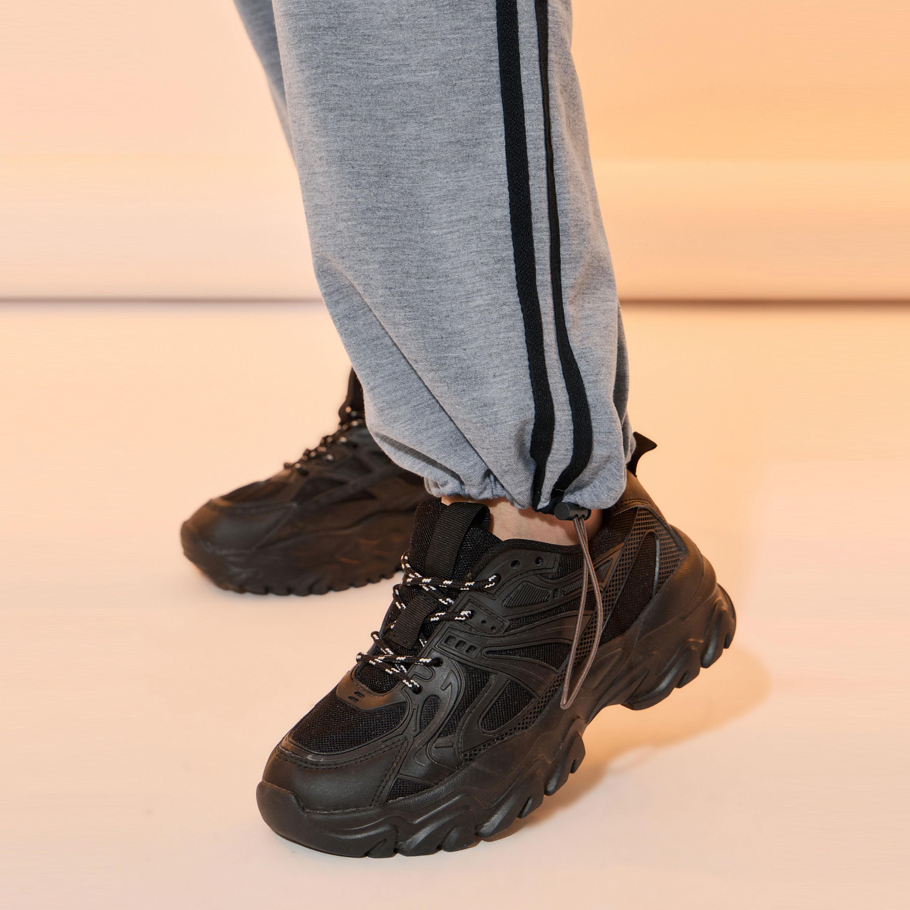 جوغر سادة بخصر متوسط وطبعة كتابة-women-clothing-bottoms-joggers-image-5