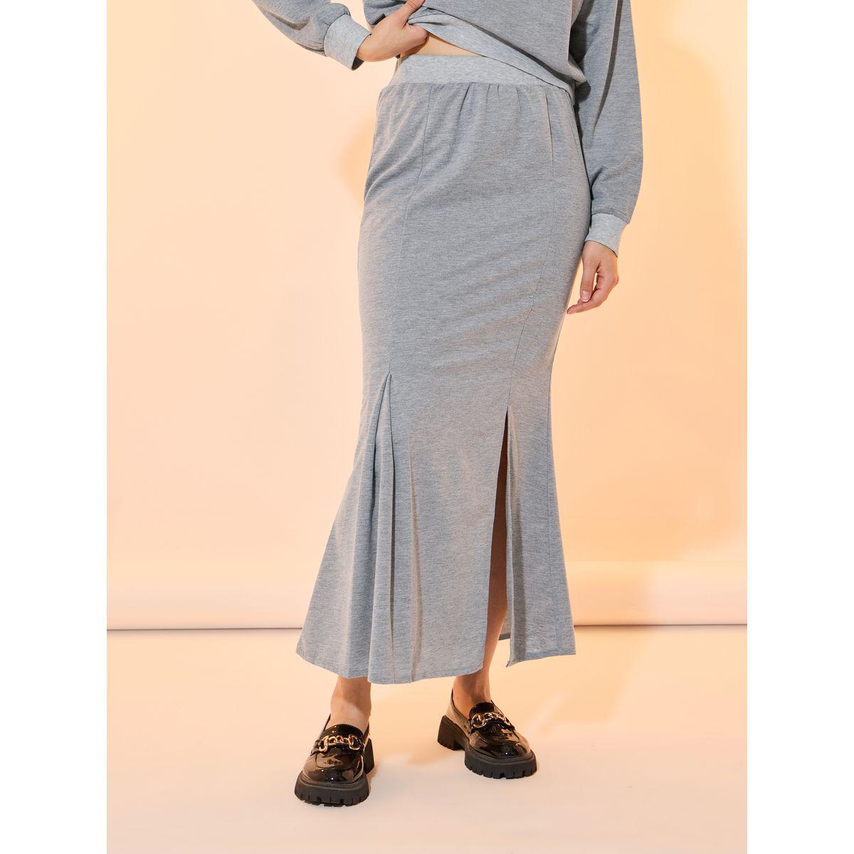 تنورة طويلة مع سويت شيرت بطبعة كتابة-women-clothing-coordsets-image-4
