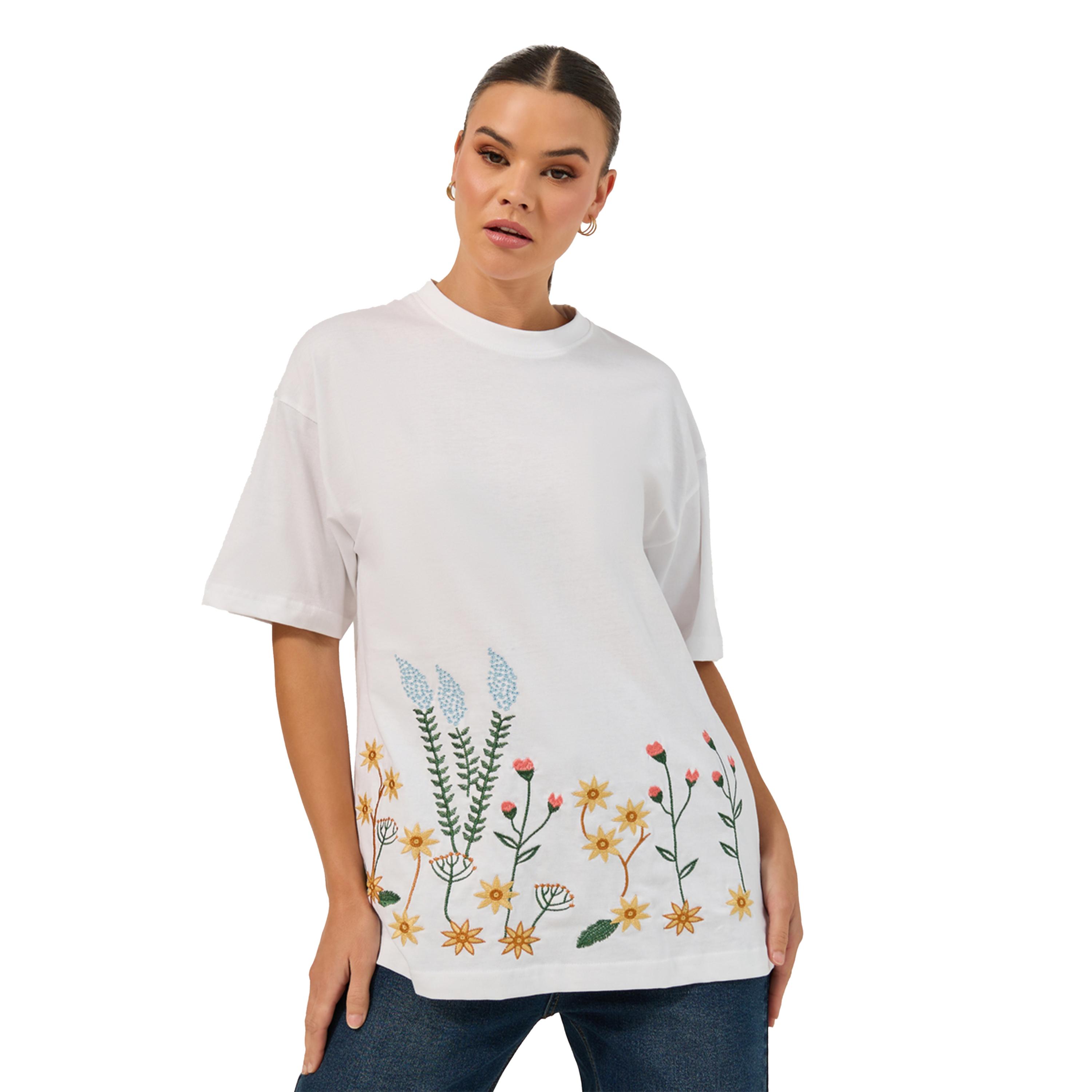 ستايلي - تي شيرت مطرز كبير الحجم برقبة دائرية-women-clothing-tshirts-image-1