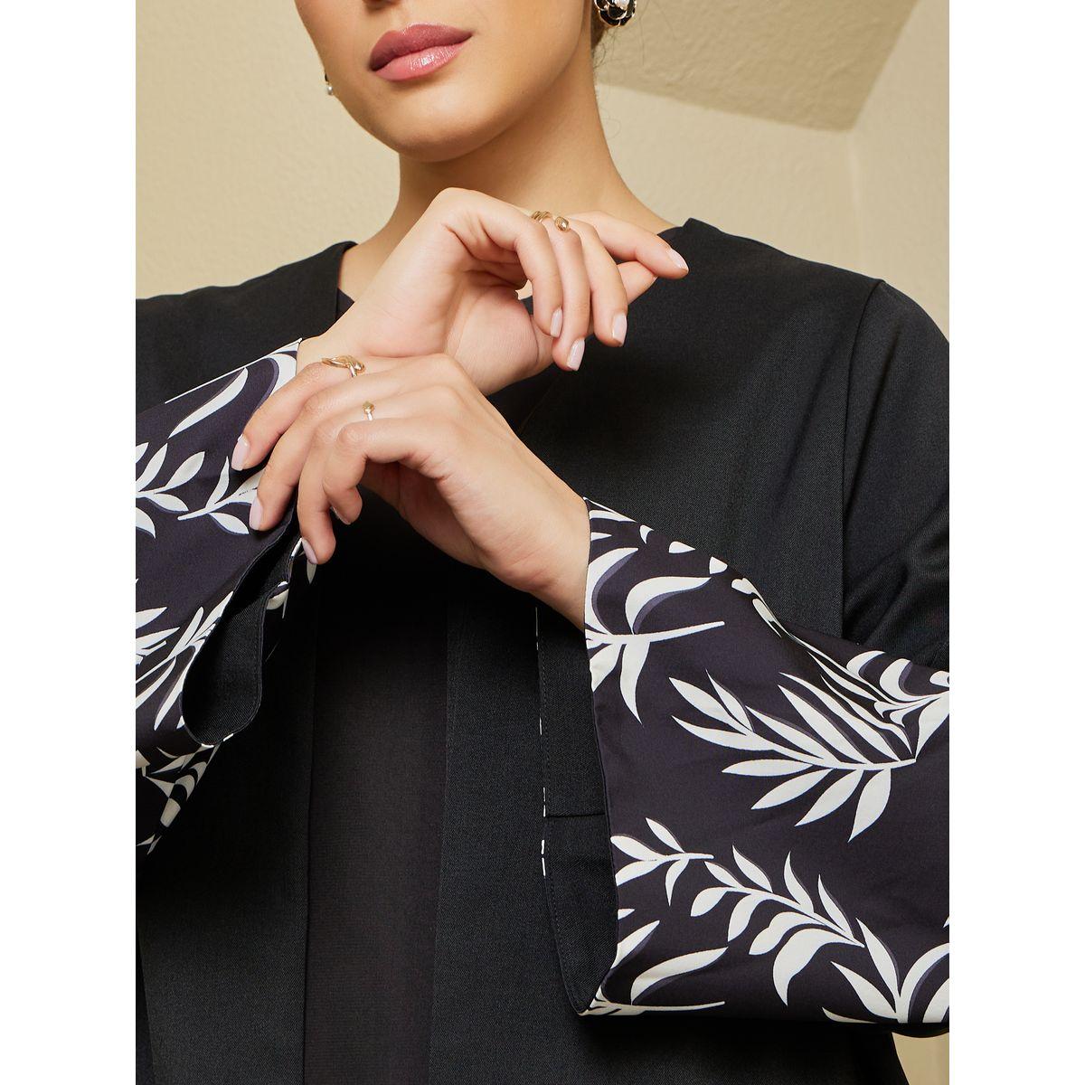 Styli Front Open Abaya with Printed Sleeve Cuff Panel Detail-women-arabicclothing-abayas-image-5