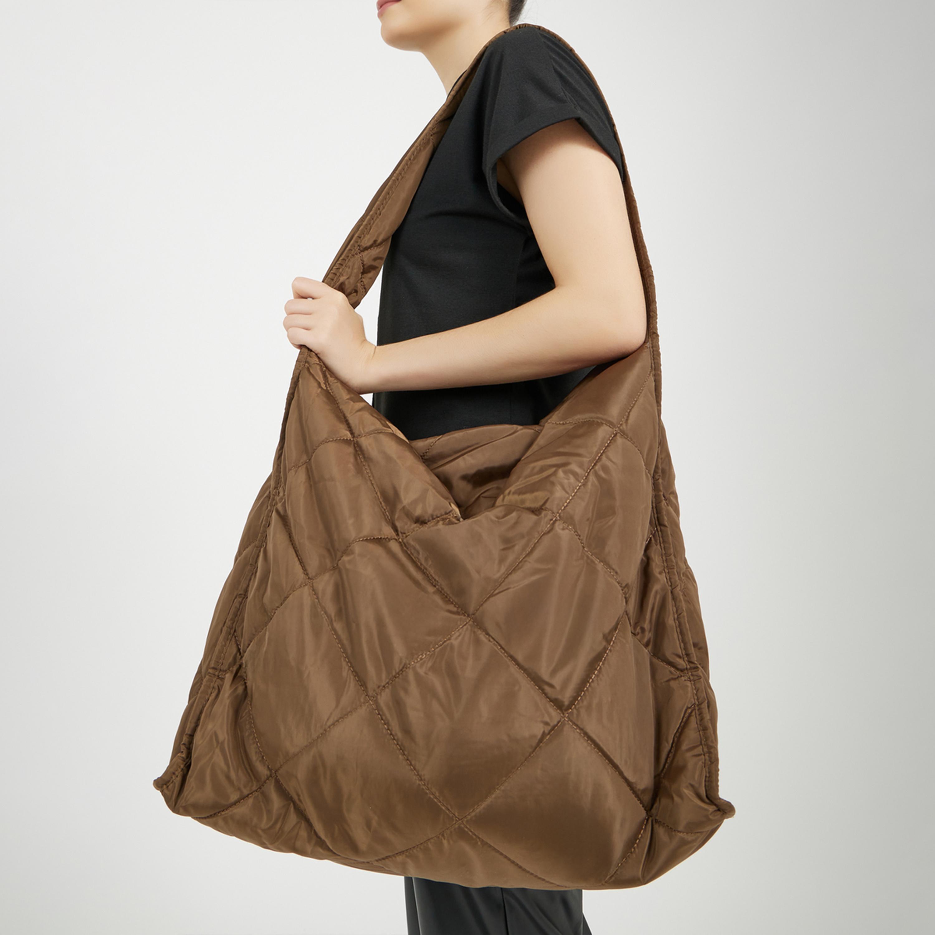 Styli Diamond Pattern Quilted Shoulder Bag with Zip Closure-women-bagsandwallets-handbags-image-3
