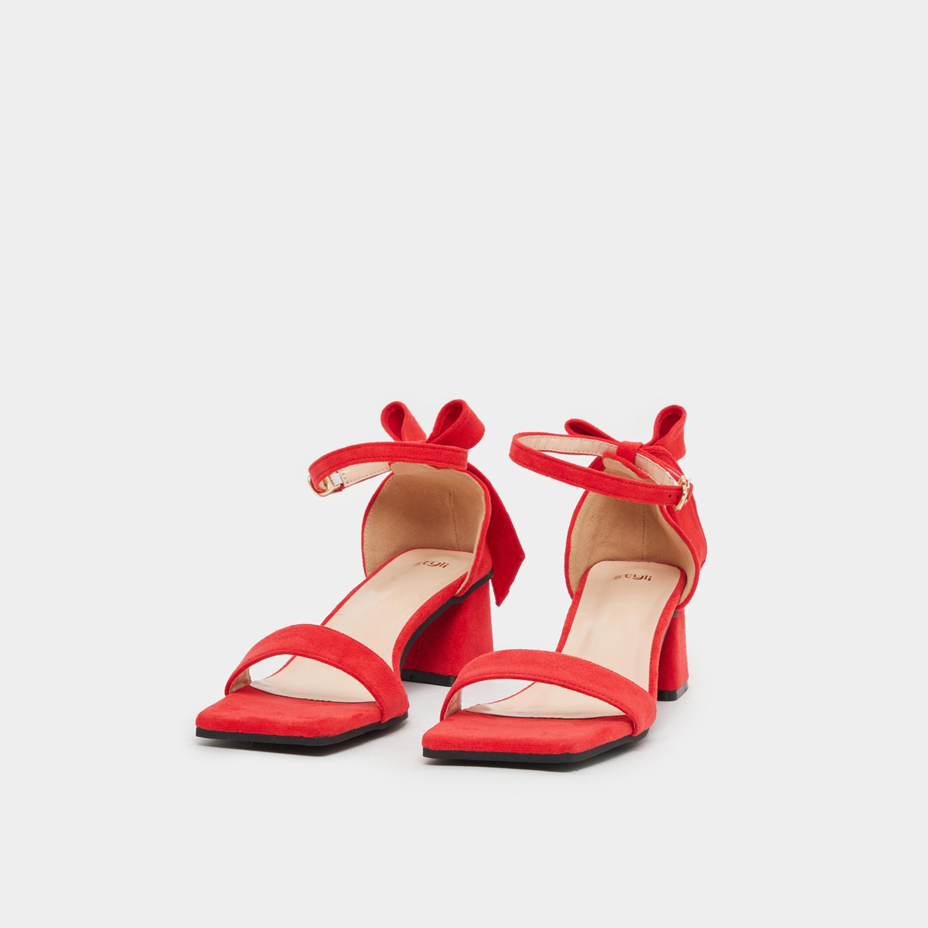 ستايلي - صندل بكعب عريض وحزام للكاحل وتفاصيل فيونكة من الخلف-women-shoes-sandals-heeled-image-2