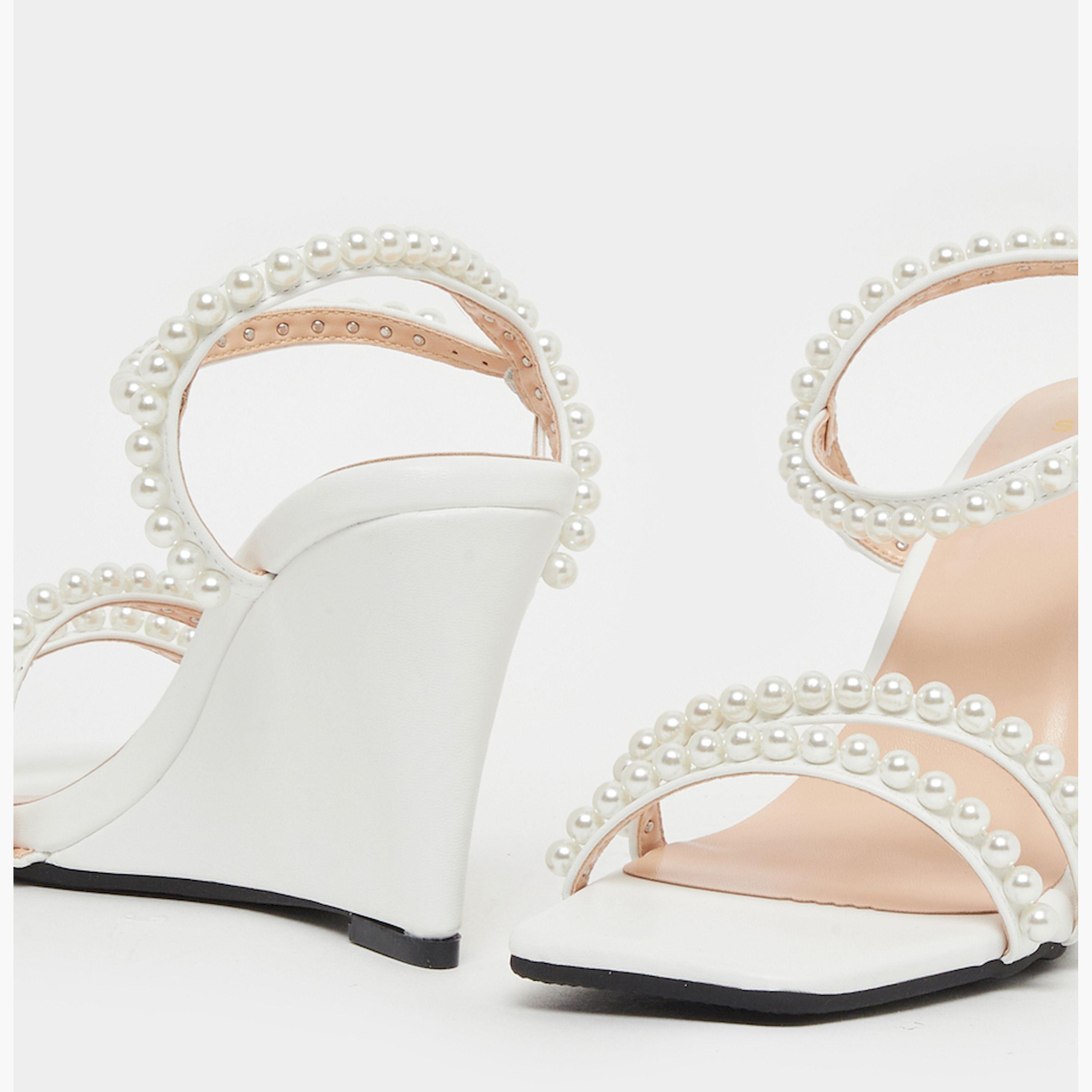 ستايلي - صندل بكعب إسفين مزين باللؤلؤ وحزام للكاحل-women-shoes-heels-image-3