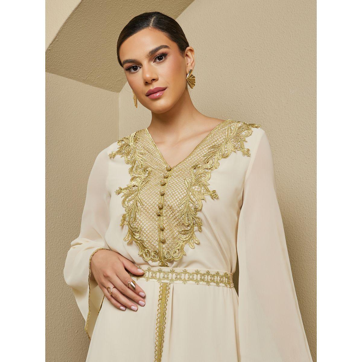 قفطان بحواف واسعة مع تداخلات دانتيل وأزرار-women-arabicclothing-kaftan-image-4